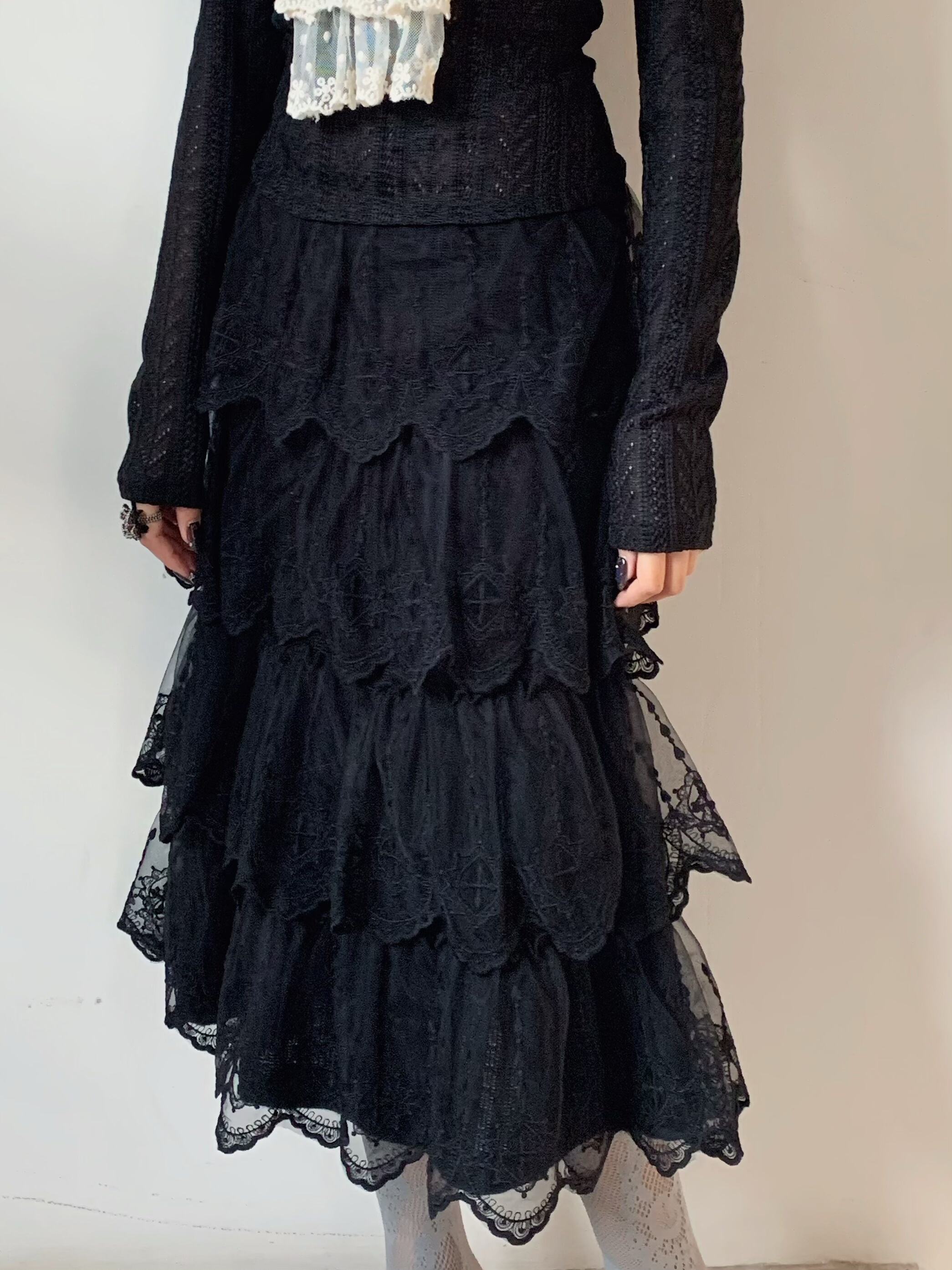 Chipchipshop_Black_And_White_Lace_Embroidered_A_Line_Low_Waist_Women&