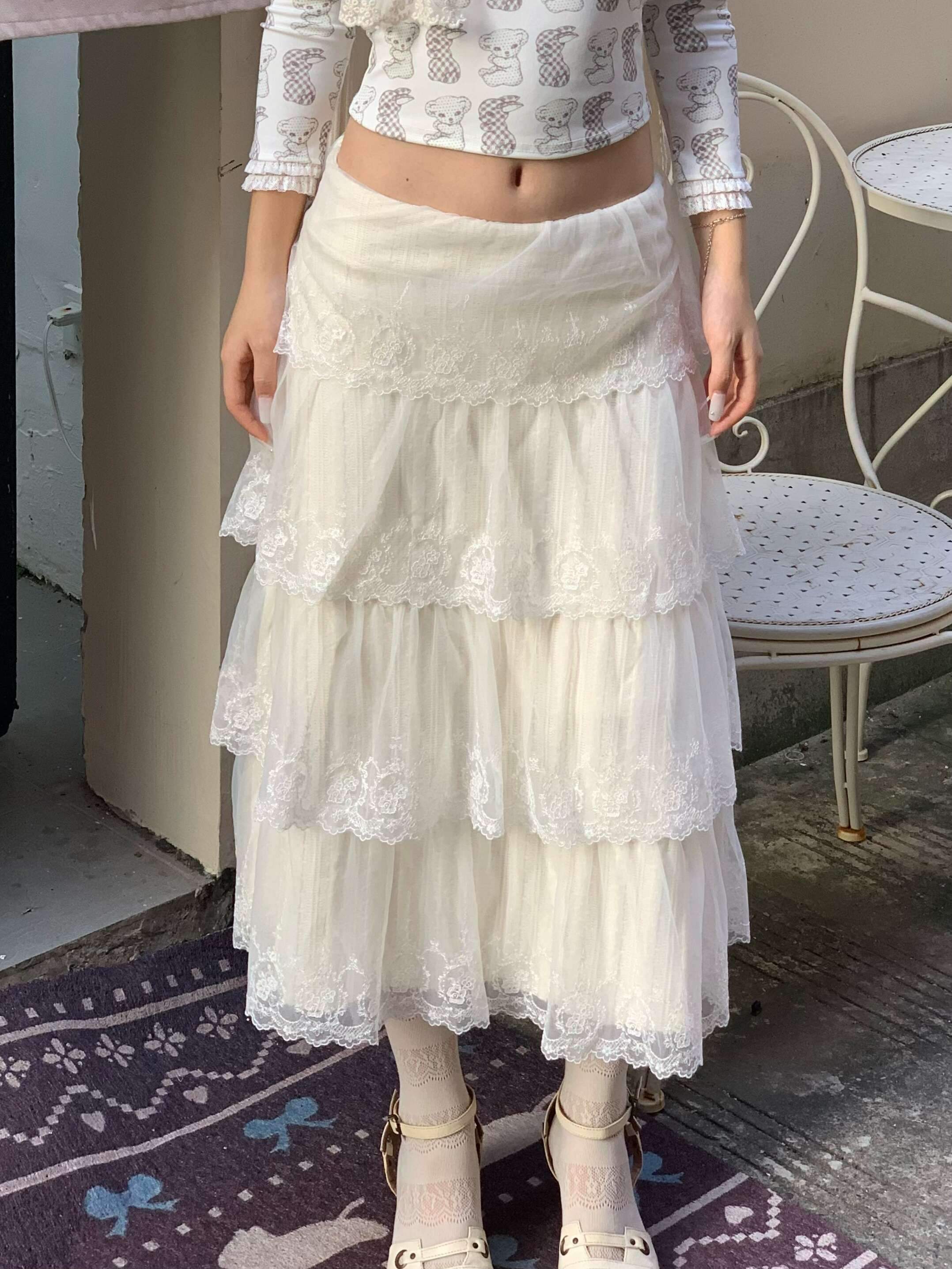 Chipchipshop_Black_And_White_Lace_Embroidered_A_Line_Low_Waist_Women&
