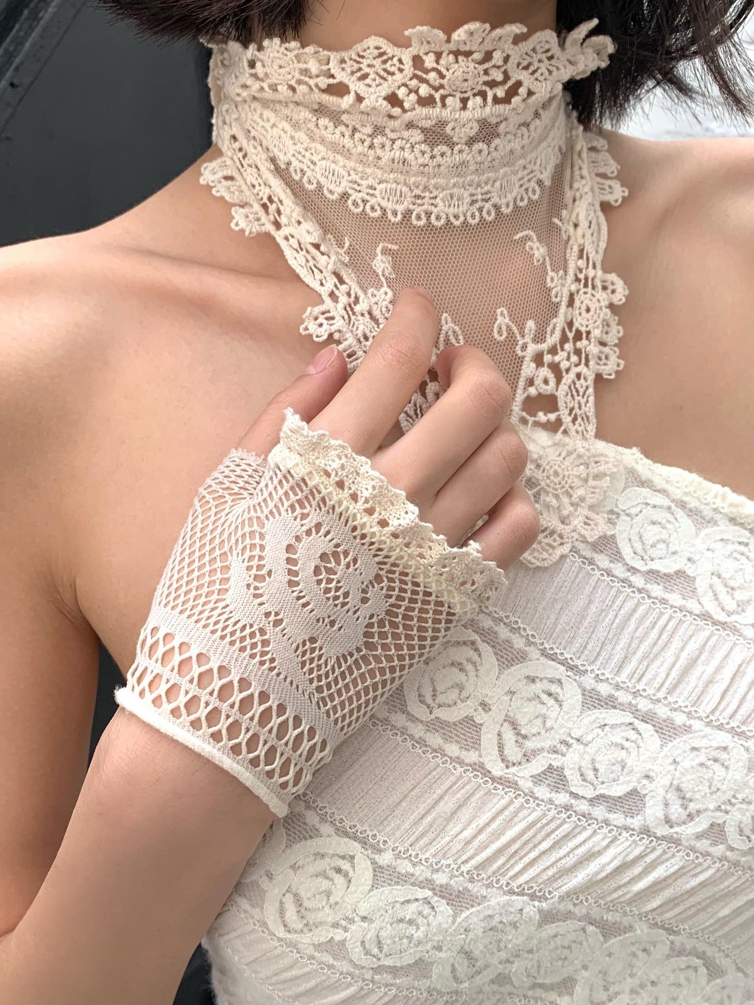 Chipchipshop Ivory Rose Motif Lace Trim Women&