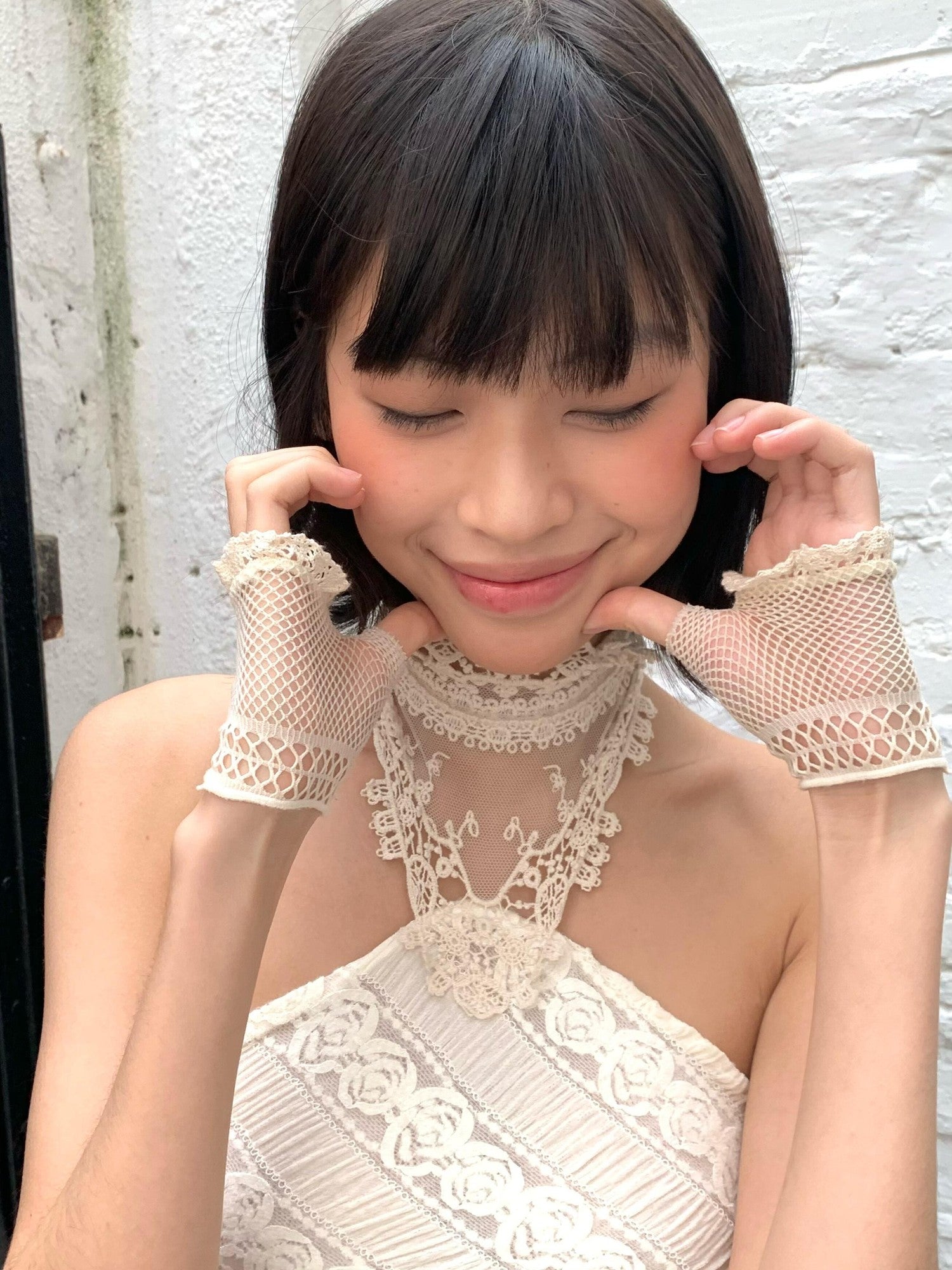Chipchipshop Ivory Rose Motif Lace Trim Women&