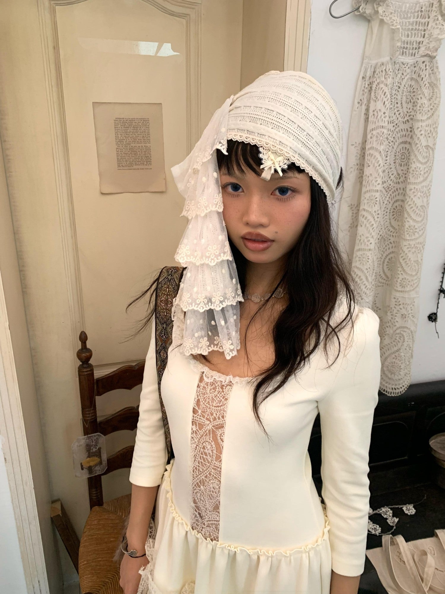 Chipchipshop Ivory Vintage Court Lace Trim Collar Women&