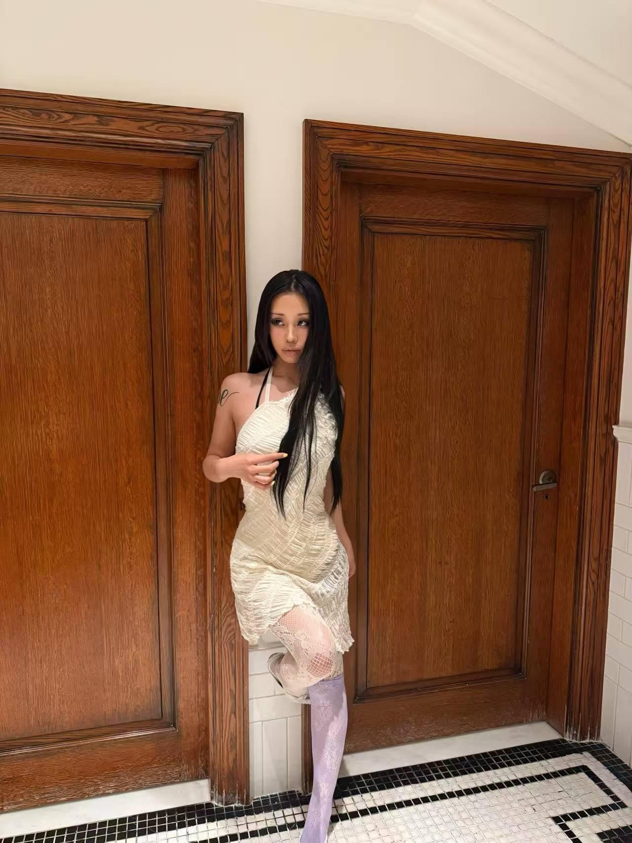 Chipchipshop Light Beige Spliced Pleated Backless Slim Women&
