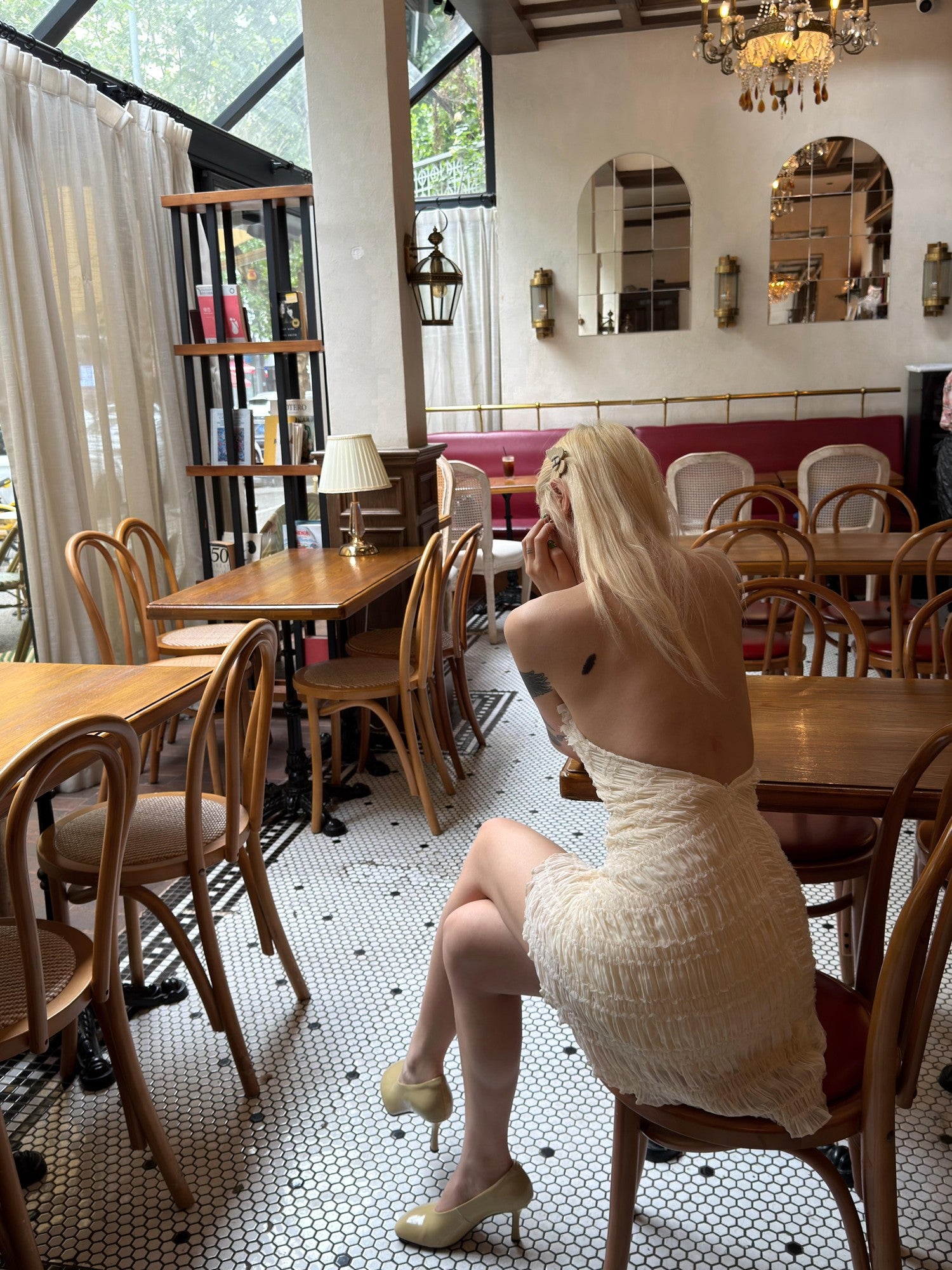 Chipchipshop Light Beige Spliced Pleated Backless Slim Women&