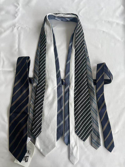 Chipchipshop_Original_Vintage_Tie_Detail_V-neck_Unique_Print_One_Of_A_Kind_Women&