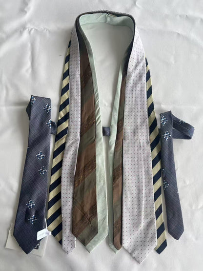 Chipchipshop_Original_Vintage_Tie_Detail_V-neck_Unique_Print_One_Of_A_Kind_Women&