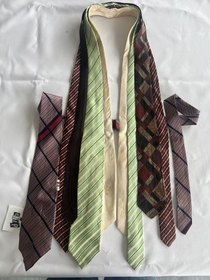 Chipchipshop_Original_Vintage_Tie_Detail_V-neck_Unique_Print_One_Of_A_Kind_Women&
