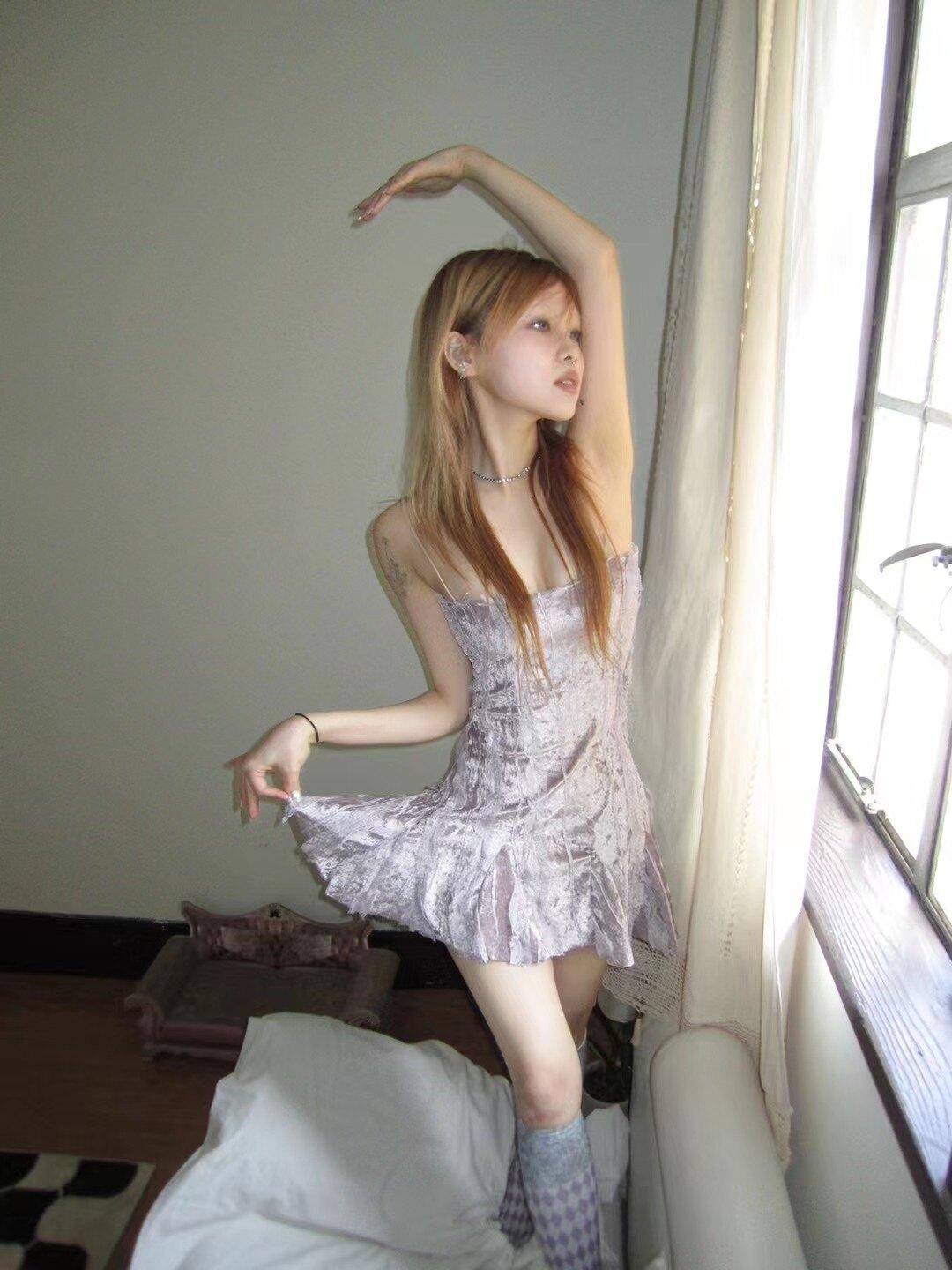 Chipchipshop Velvet Spliced Lace Bias Cut Spaghetti Strap Women&