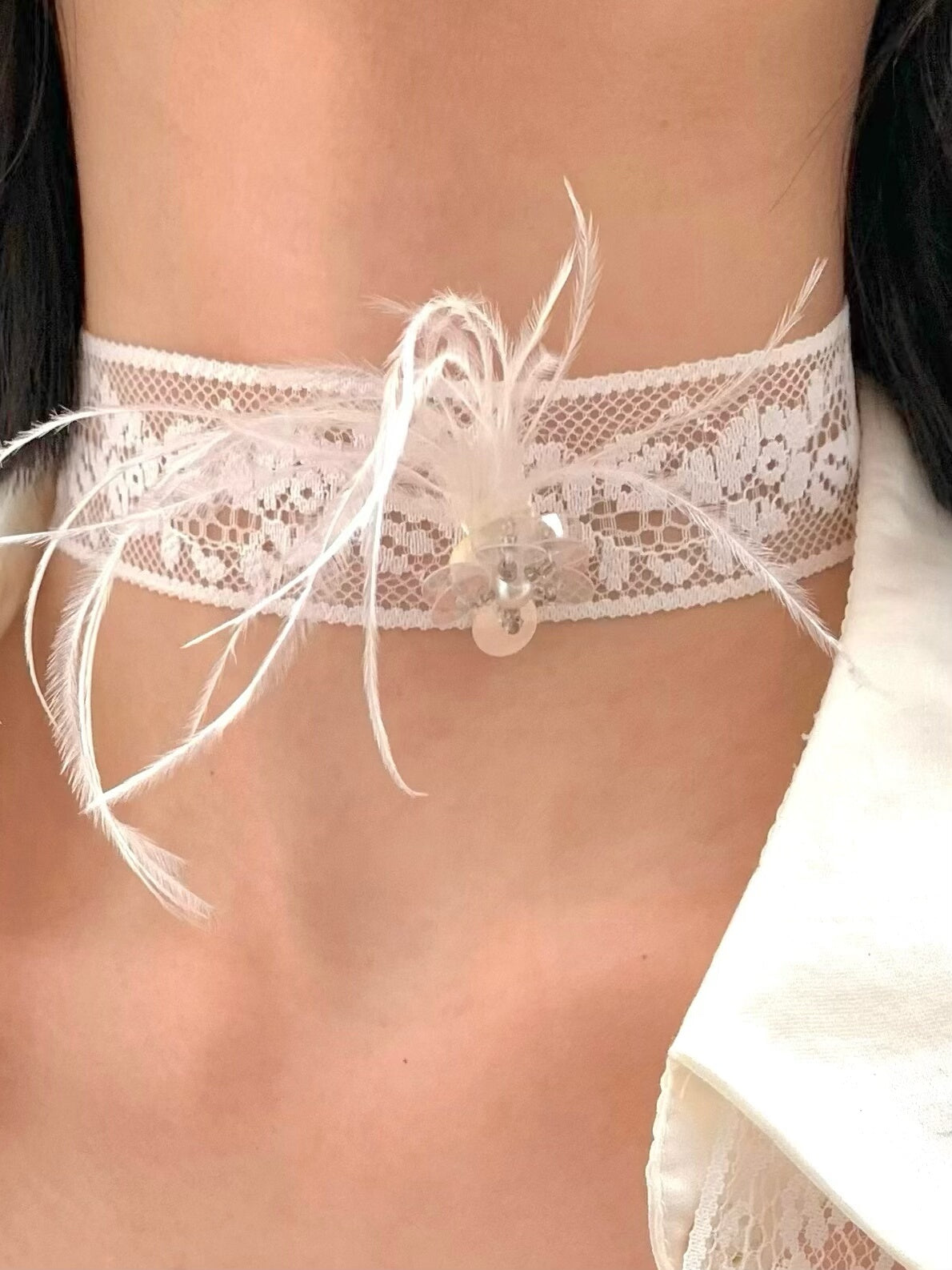 Chipchipshop_Vintage_Lace_Satin_Ribbon_Feather_Accent_Lace_Button_Women&