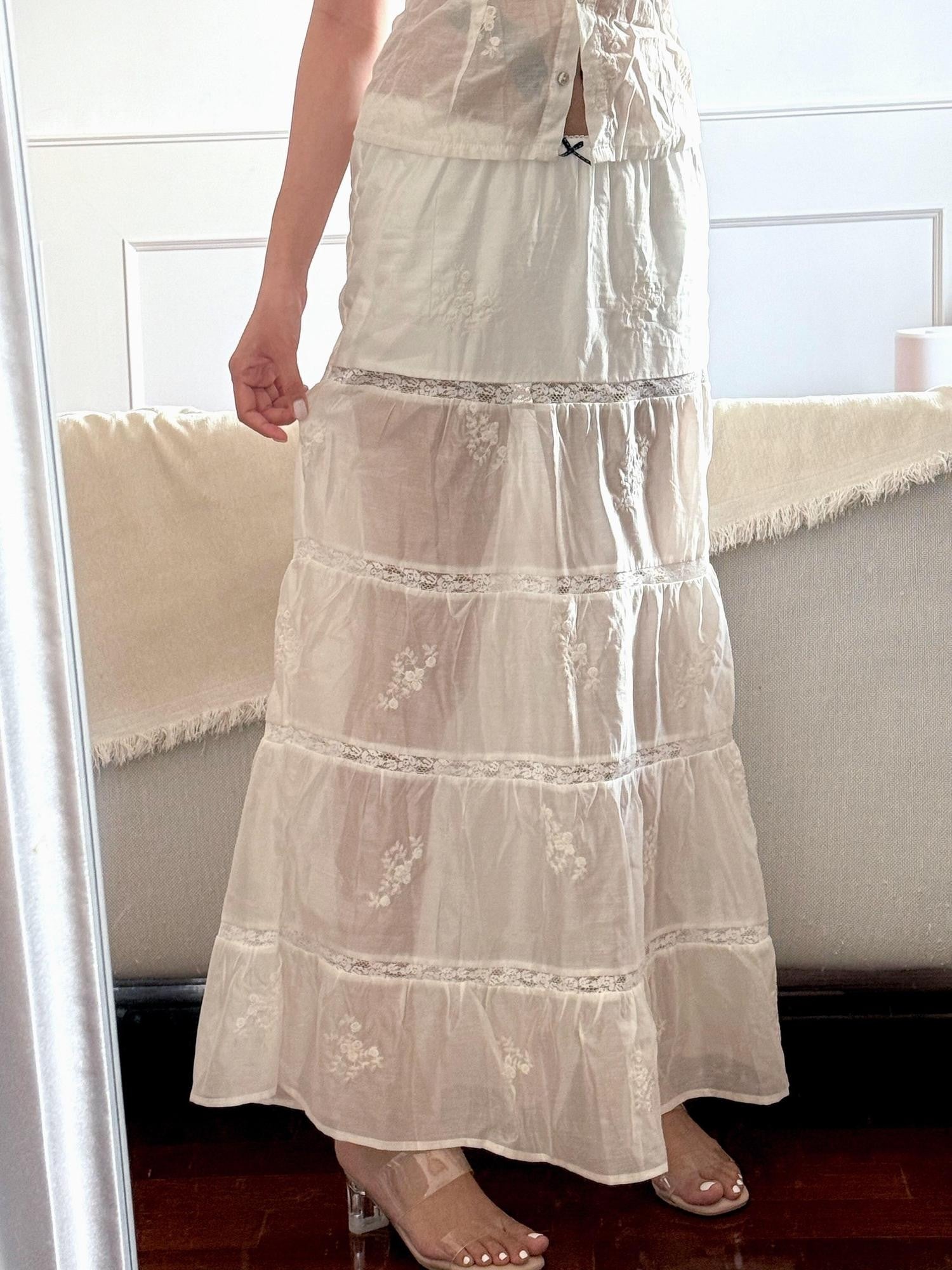 Chipchipshop White Embroidered Lace A Line Low Waist Women&