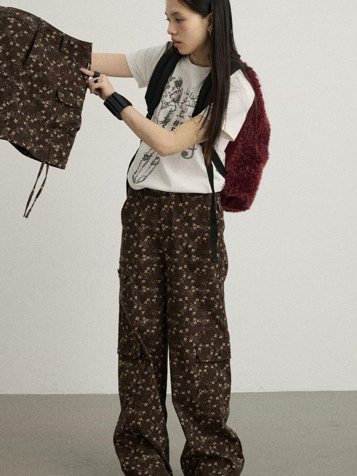 Achihara Chocolate Floral Print Casual Pants