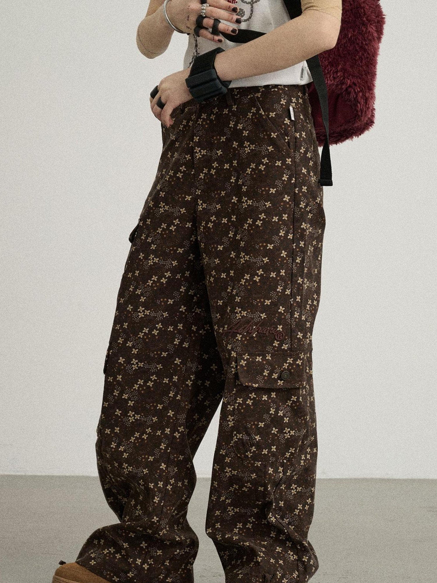 Achihara Chocolate Floral Print Casual Pants