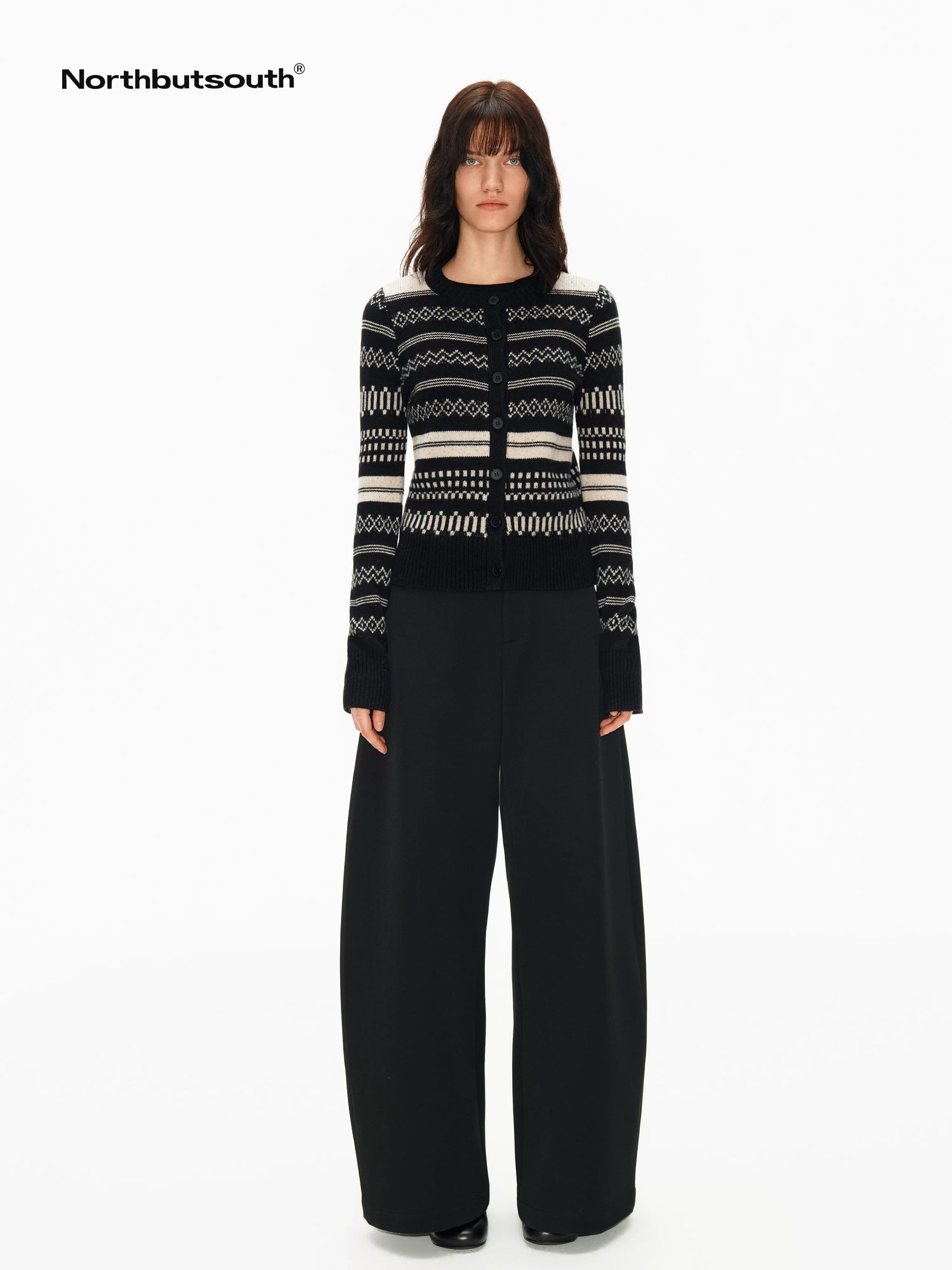 Classic Black Grey Pleatless Curved Cut Low Rise Women&