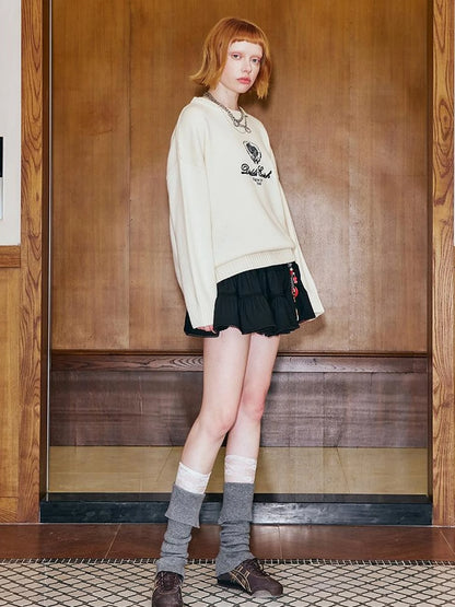 Classic Collar Knit Sweater With Bow Emblem Embroidery