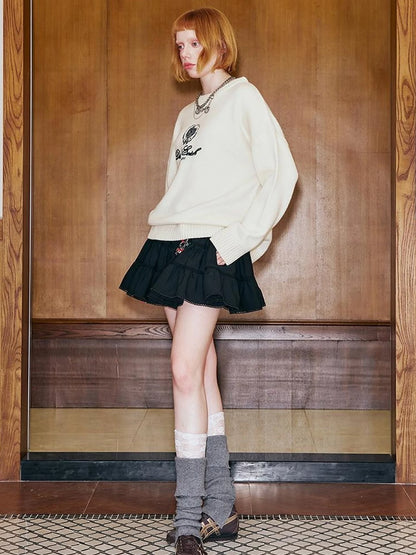 Classic Collar Knit Sweater With Bow Emblem Embroidery