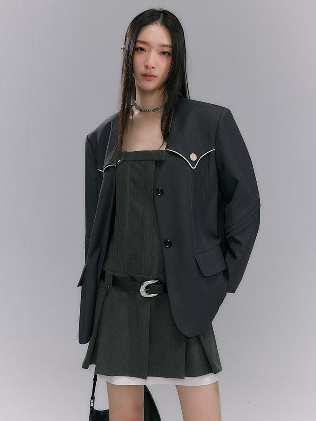 DIDDI MODA Classic Grey Collarless Blazer With Tuck Details
