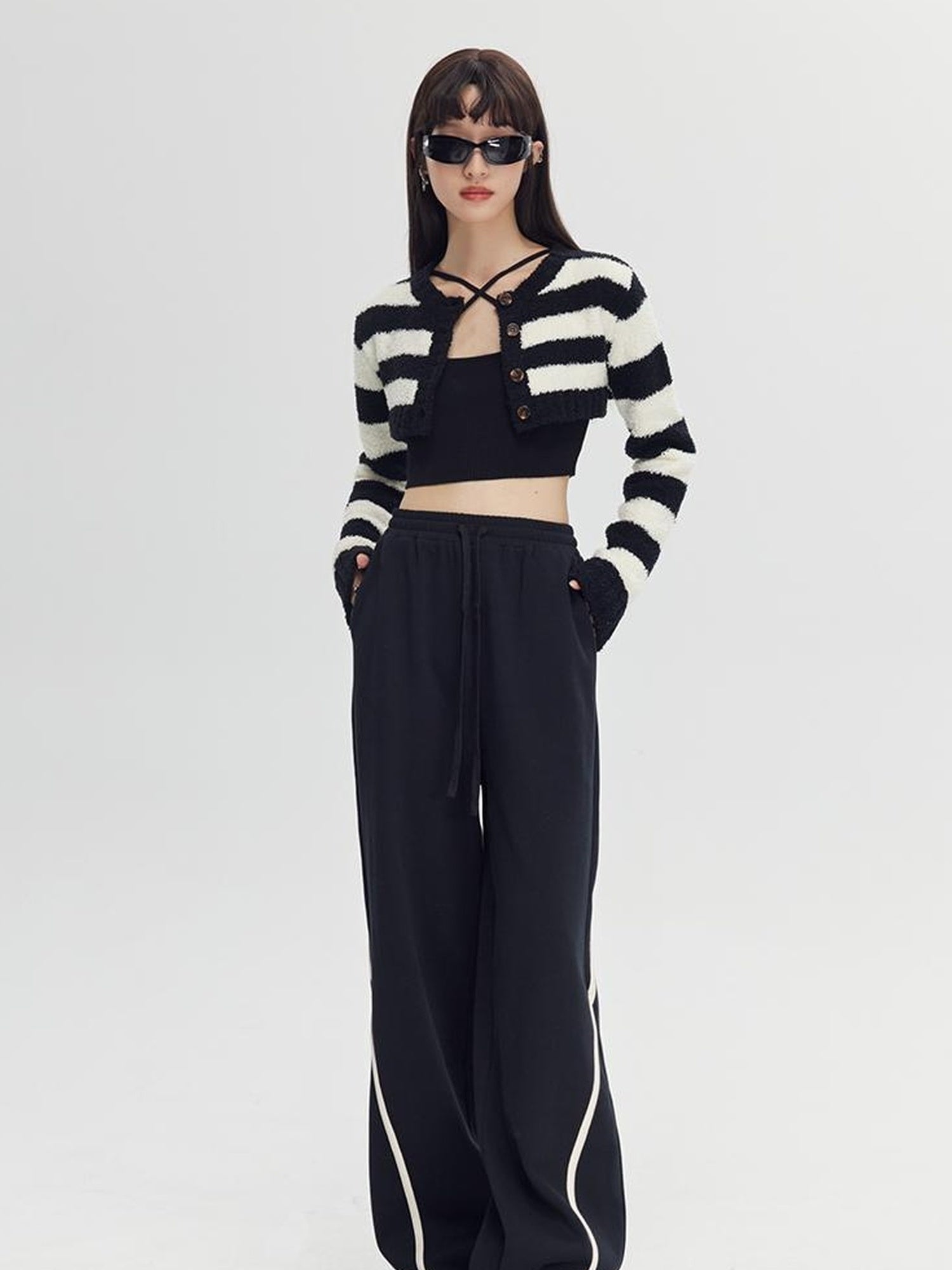 DIDDI MODA Colorblock Relaxed Jogger Pants With Adjustable Hem High Waist