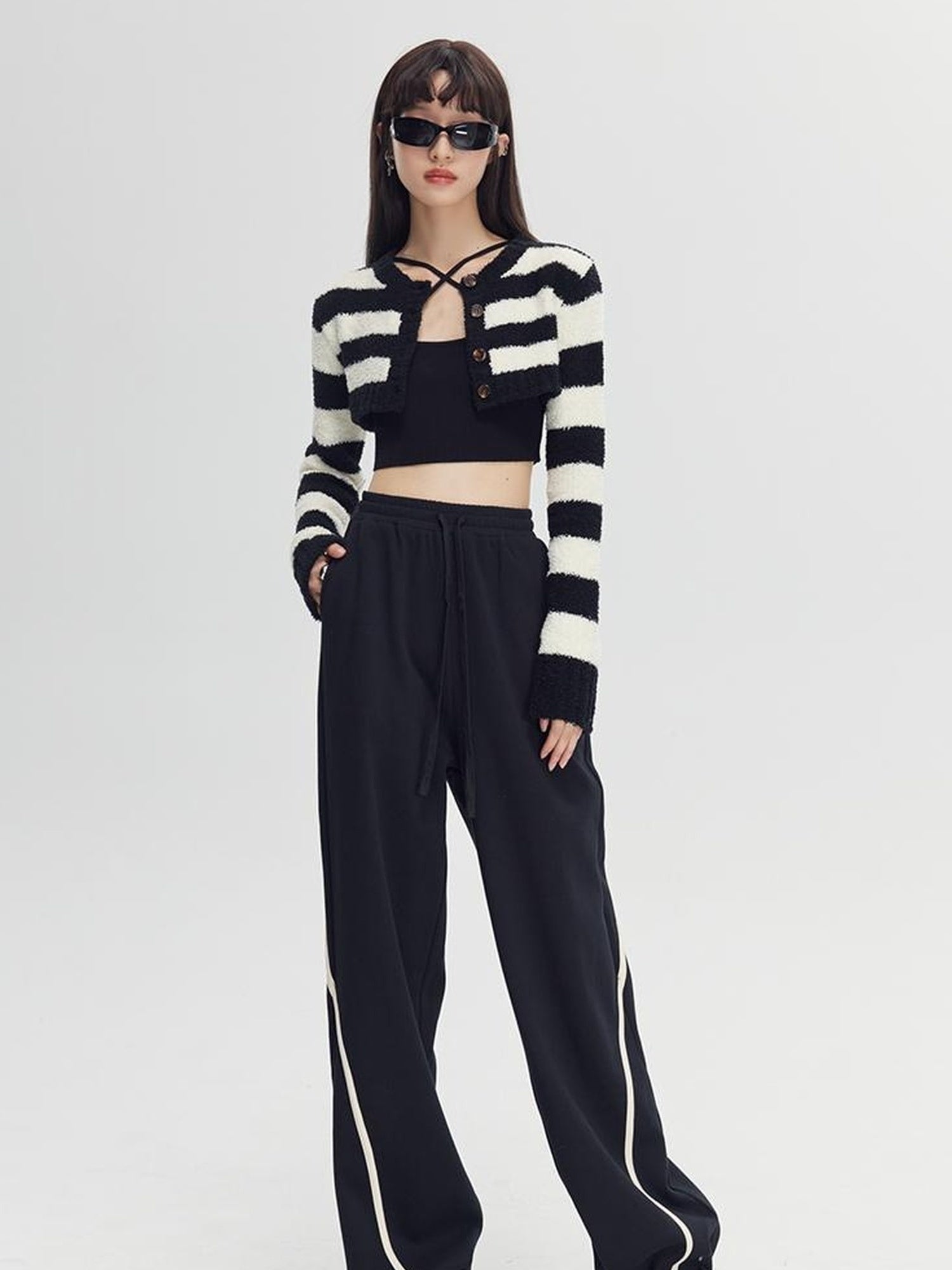 DIDDI MODA Colorblock Relaxed Jogger Pants With Adjustable Hem High Waist