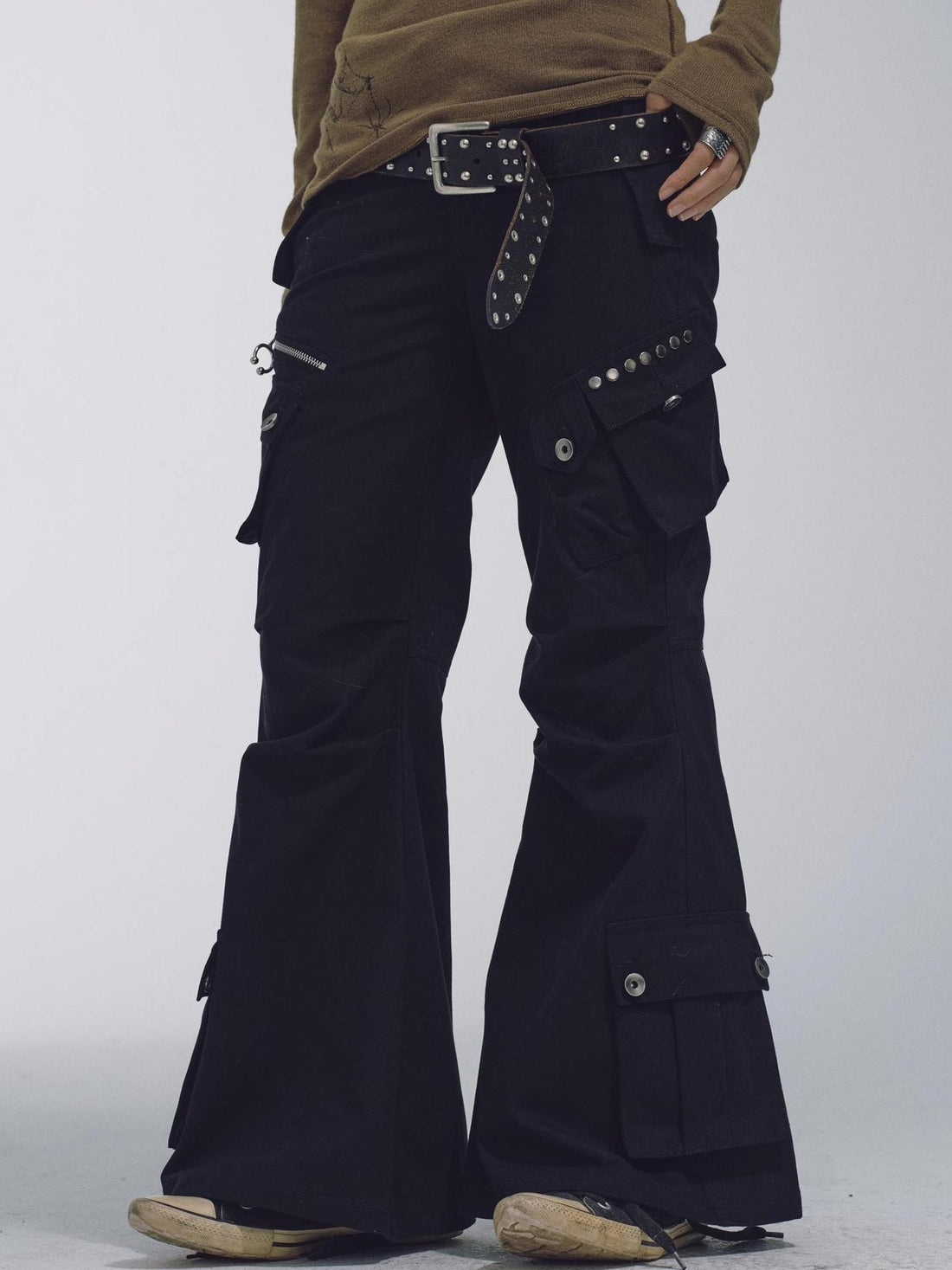 NONAME SPACE Cotton Relaxed Flared Pants With Metal Studs Multi Pockets
