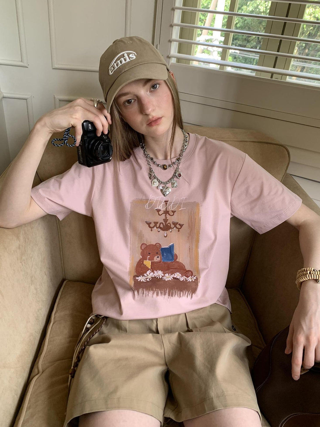 DIDDI MODA Cozy Reading Bear Cotton Tee