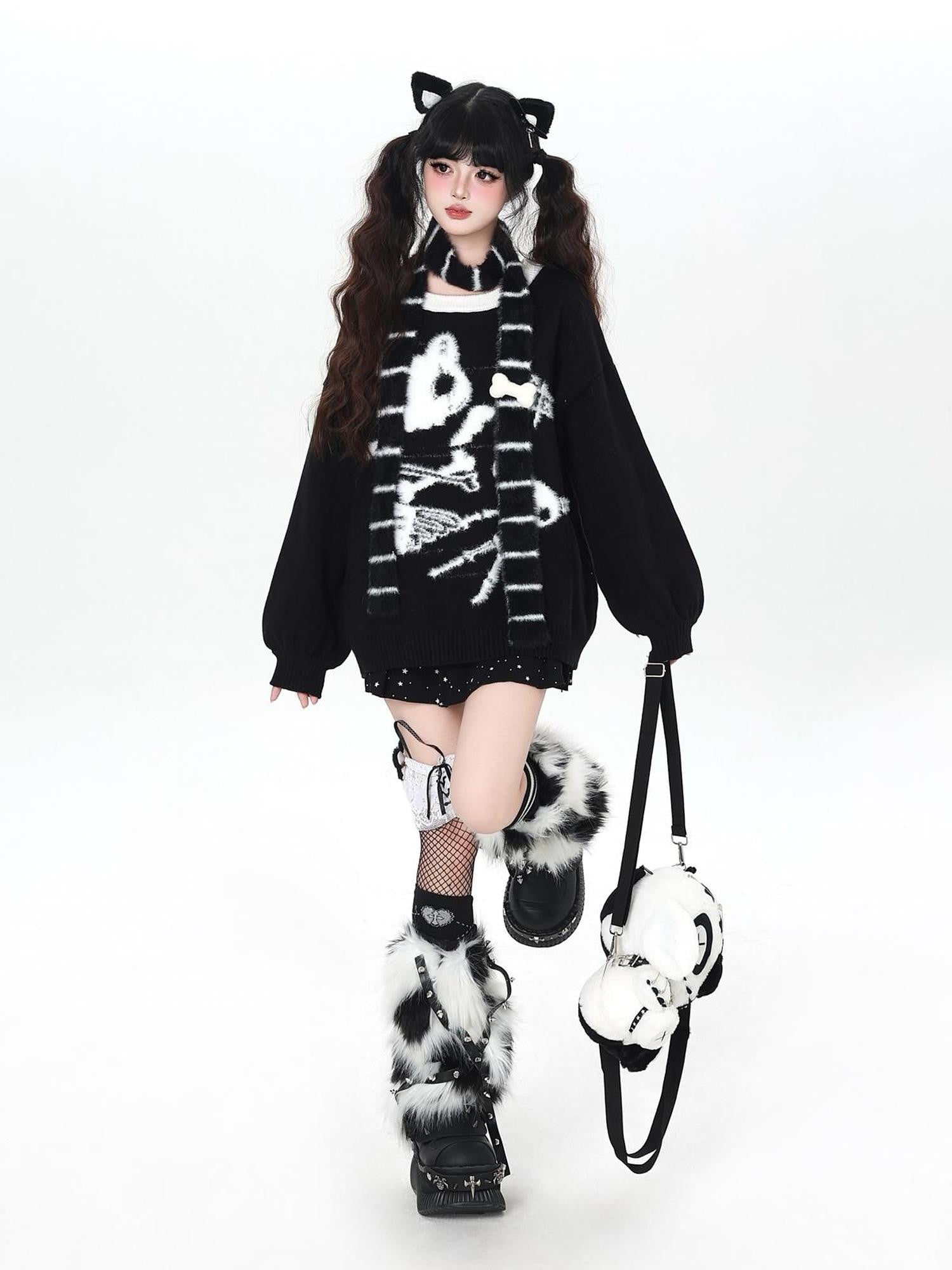 Crazy Girl Black White Kitten Oversized Round Neck Women&