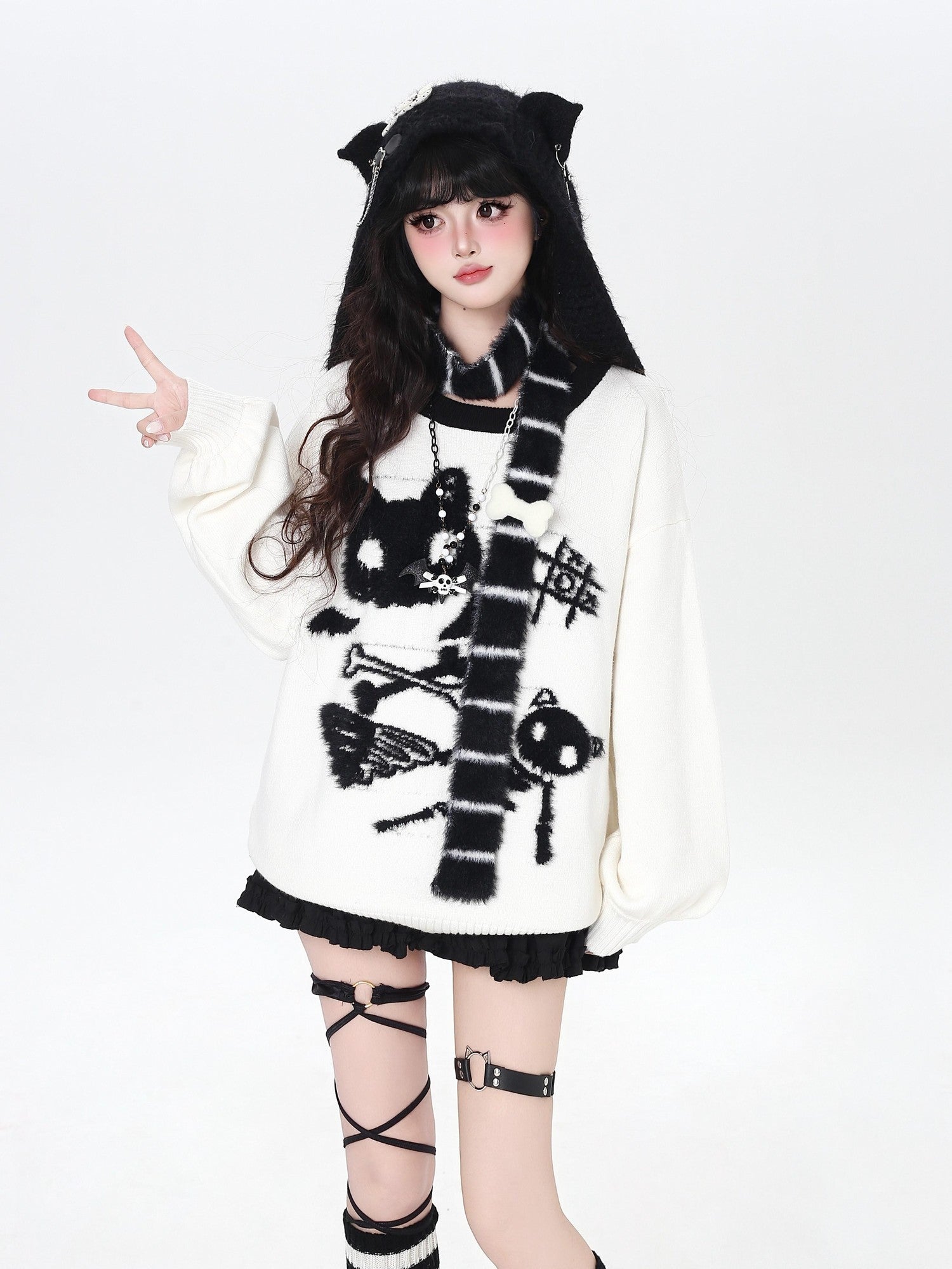 Crazy Girl Black White Kitten Oversized Round Neck Women&