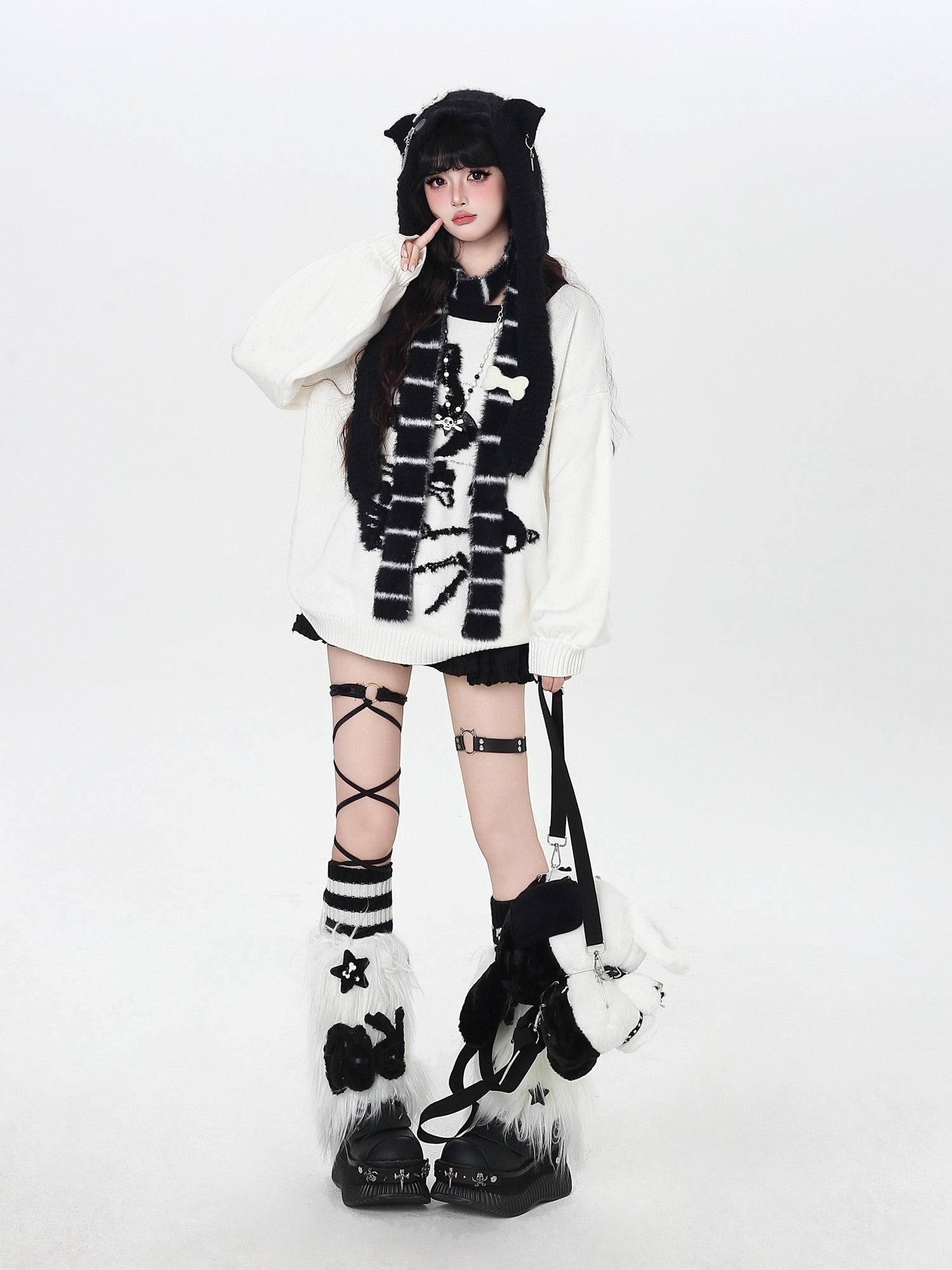 Crazy Girl Black White Kitten Oversized Round Neck Women&
