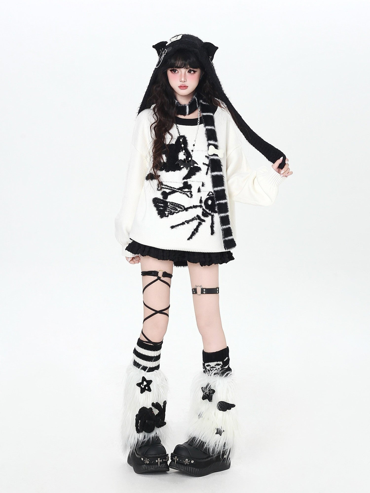 Crazy Girl Black White Kitten Oversized Round Neck Women&