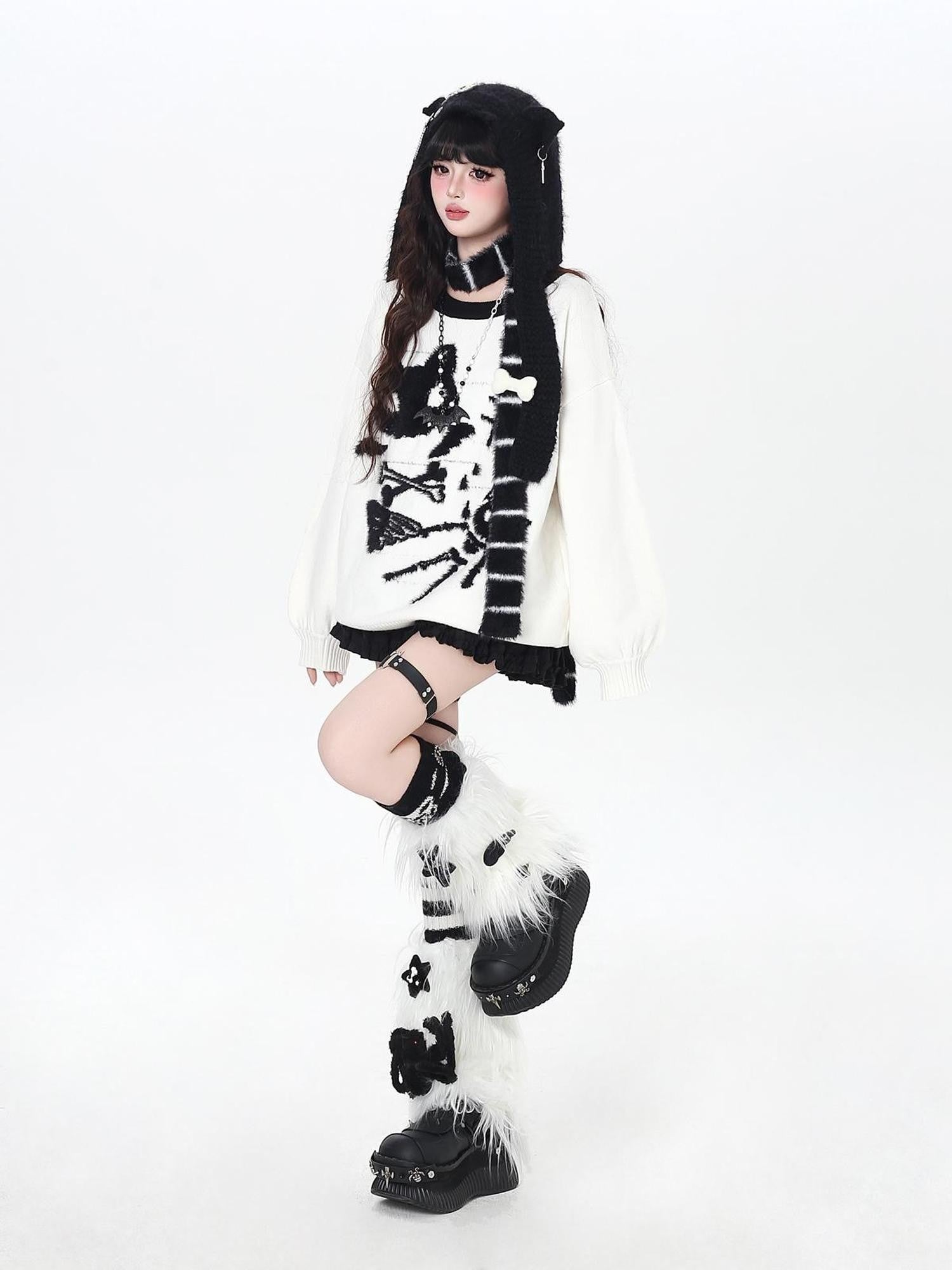 Crazy Girl Black White Kitten Oversized Round Neck Women&
