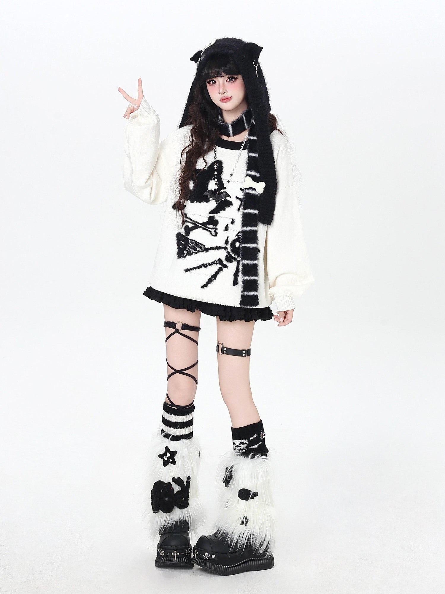 Crazy Girl Black White Kitten Oversized Round Neck Women&