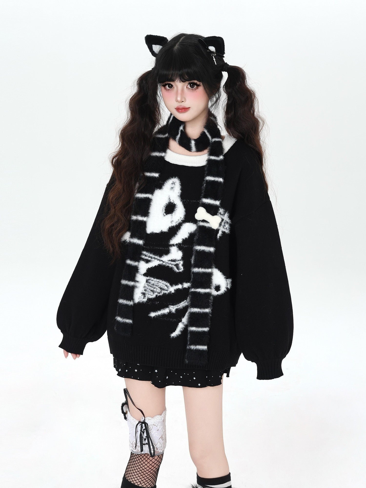 Crazy Girl Black White Kitten Oversized Round Neck Women&