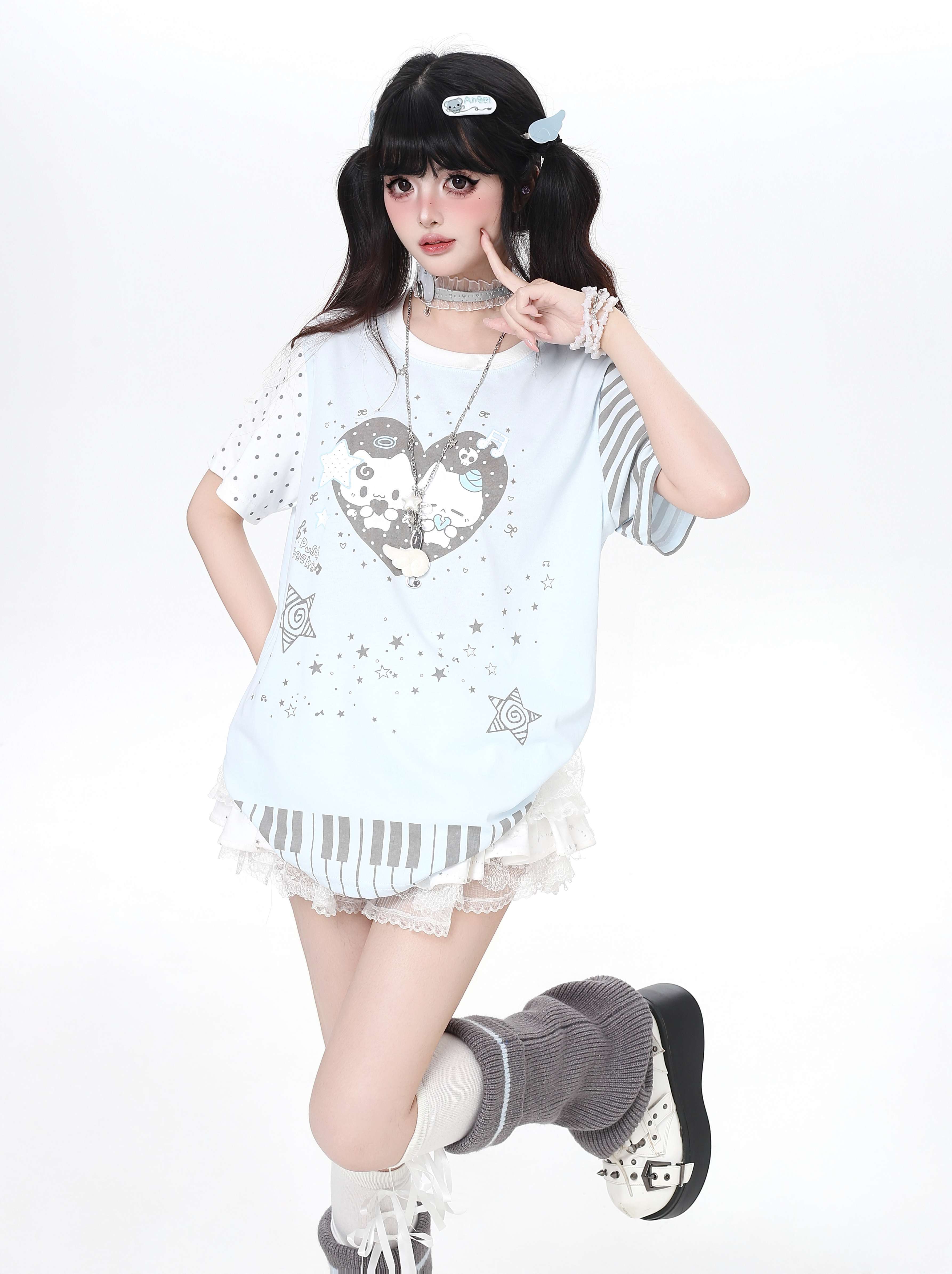 Crazy_Girl_Cartoon_Striped_Heart_Print_Round_Neck_Oversized_Women&