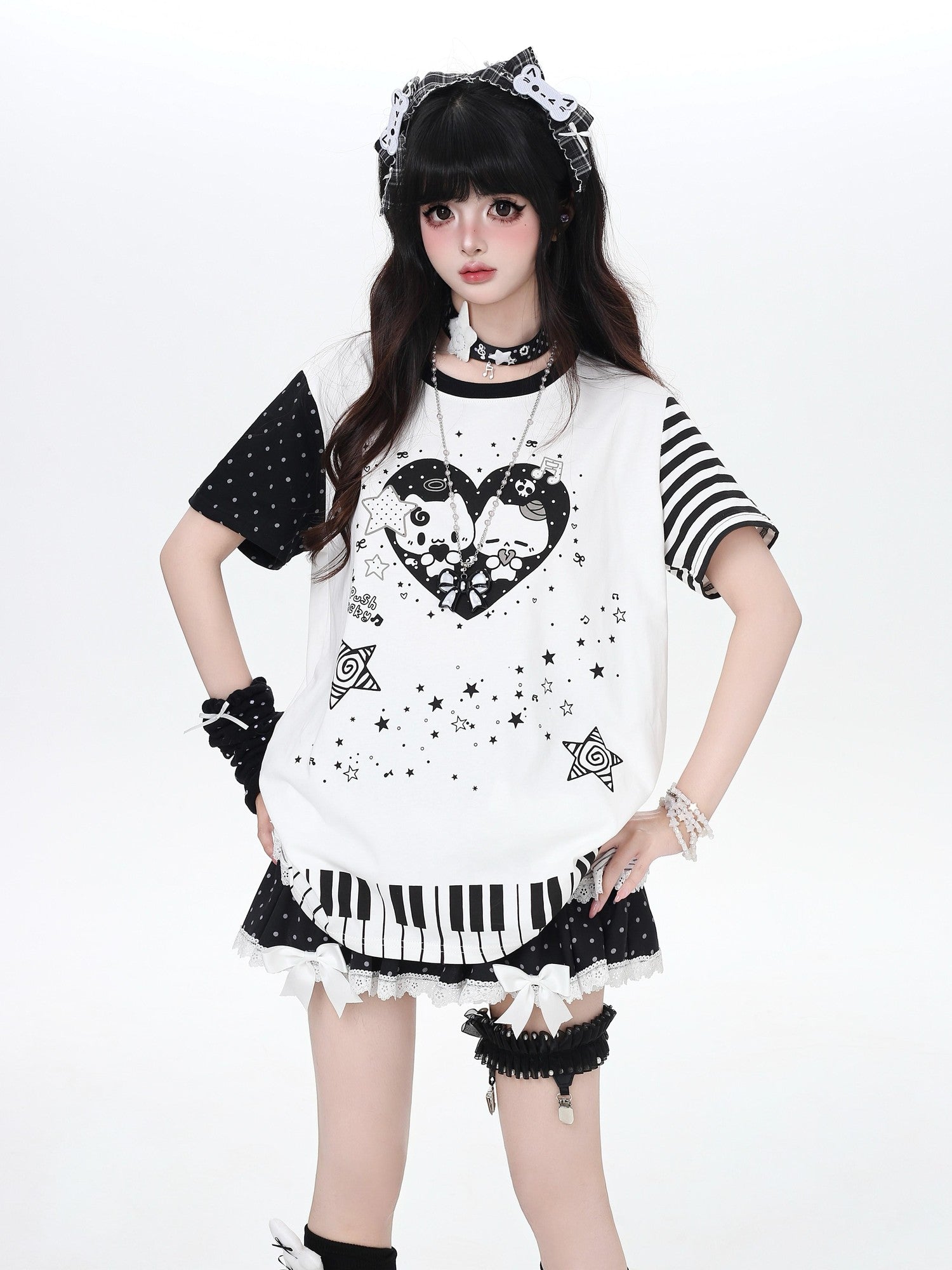Crazy Girl Cartoon Striped Heart Print Round Neck Oversized Women&