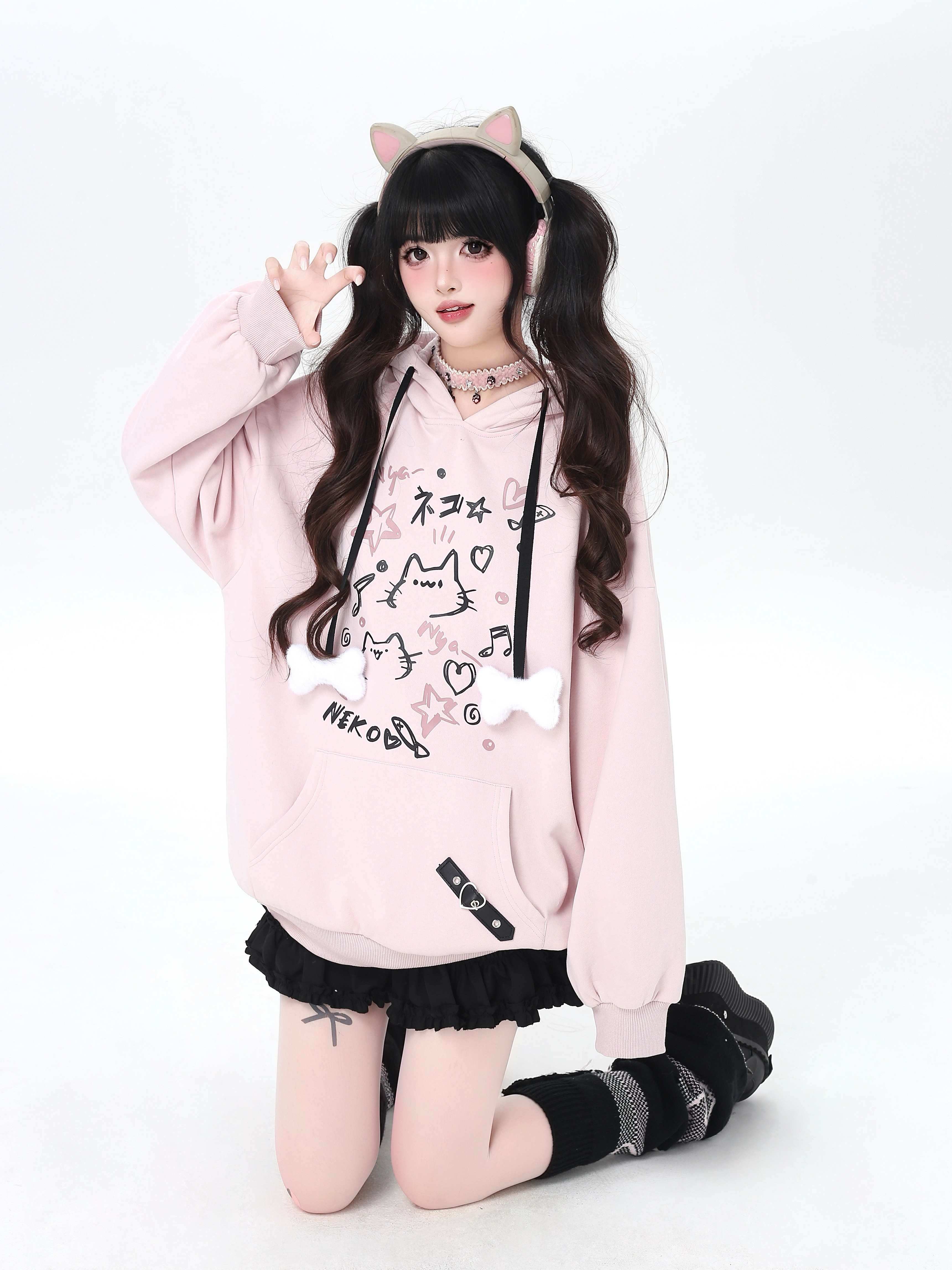 Crazy_Girl_Cat_Graffiti_Print_Bone_Drawstring_Fleece_Cropped_Loose_Women&