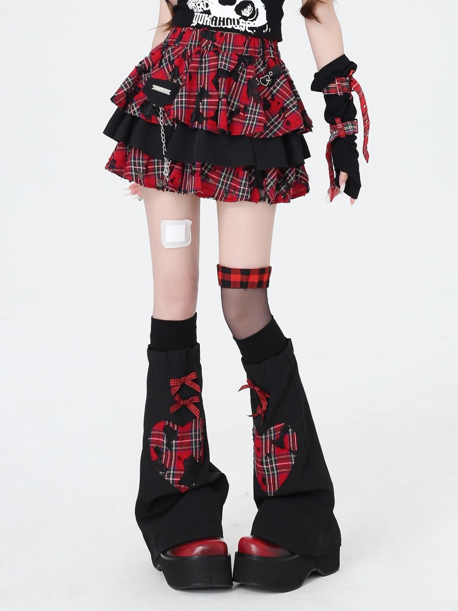 Crazy Girl Punk Plaid Chain Distressed Pleated Women&