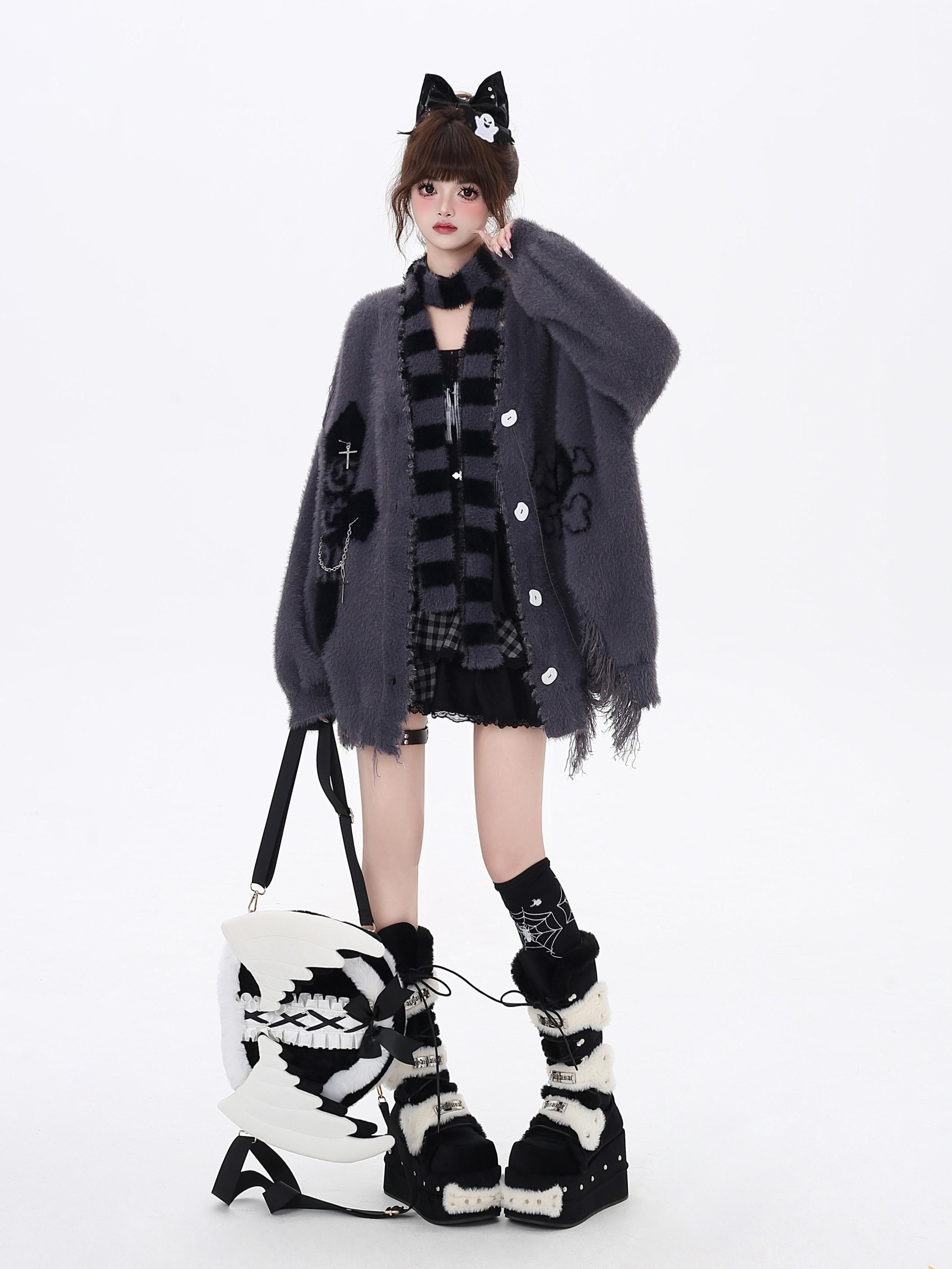 Crazy_Girl_Sea_Mist_Subculture_Jacquard_V-neck_Mid_Length_Loose_Women&