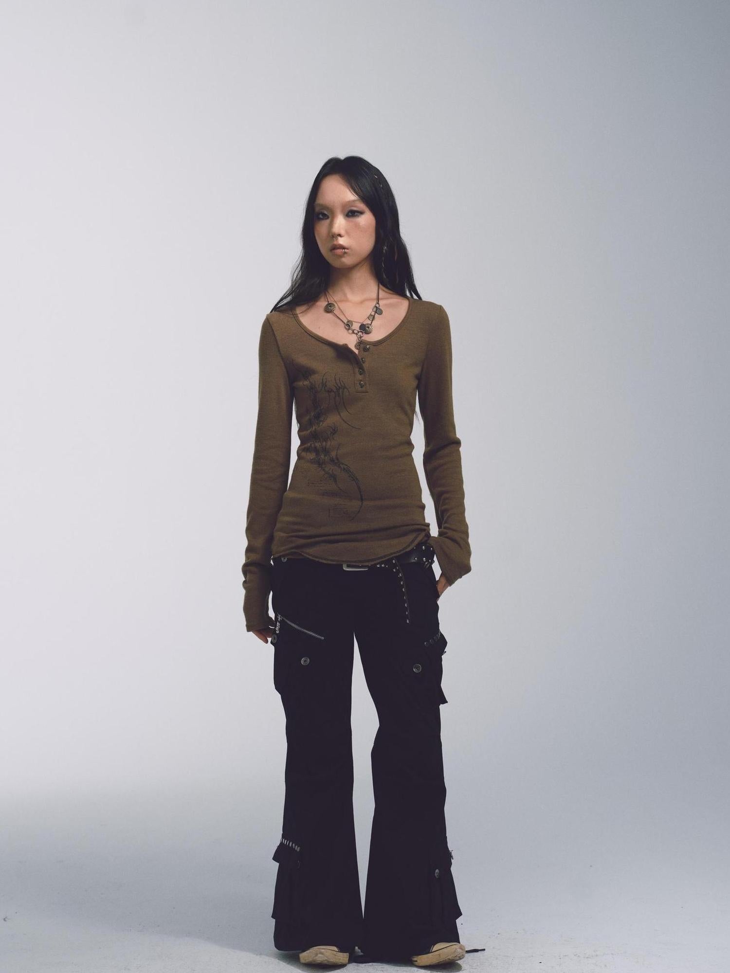 NONAME SPACE Cross Stitch Print Knit Sweater With Skull Buttons And Curved Hem