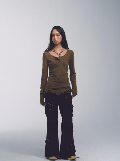 NONAME SPACE Cross Stitch Print Knit Sweater With Skull Buttons And Curved Hem