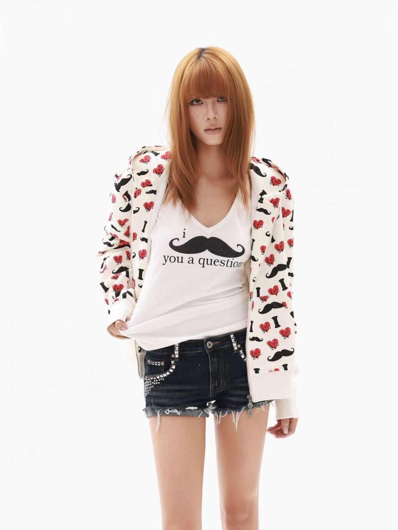 DETW onLine Beige I Love Moustache Heart Print Cropped Women&