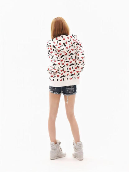 DETW onLine Beige I Love Moustache Heart Print Cropped Women&