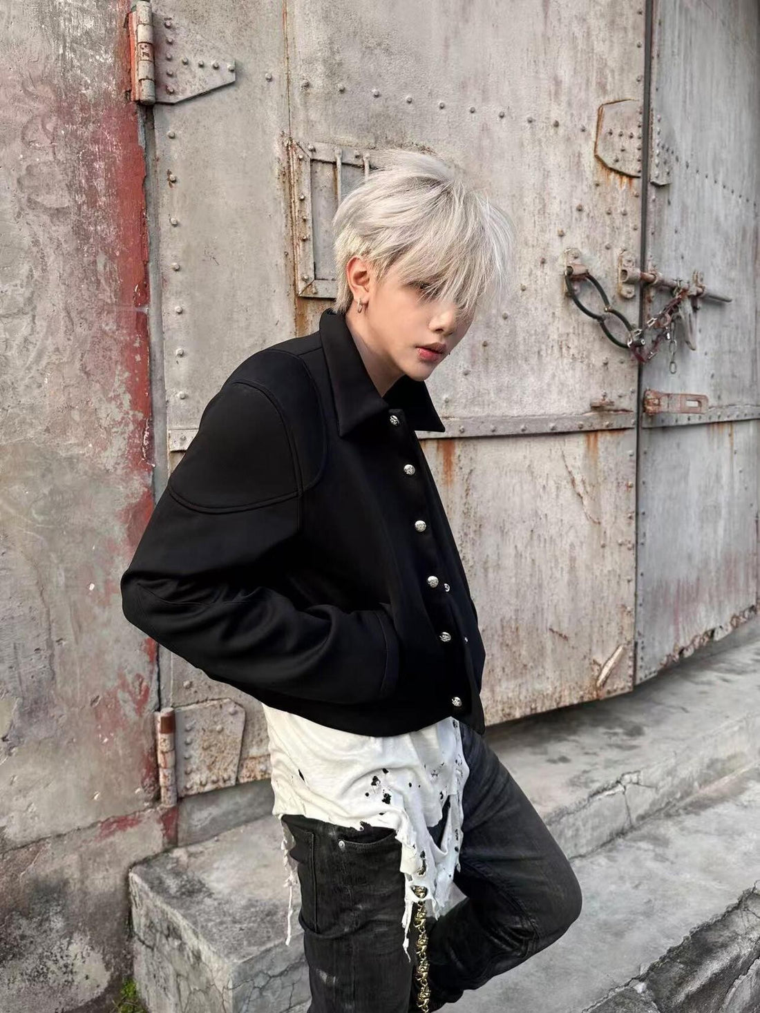 DETW onLine Black Armored Metal Button Palace Lapel Women&
