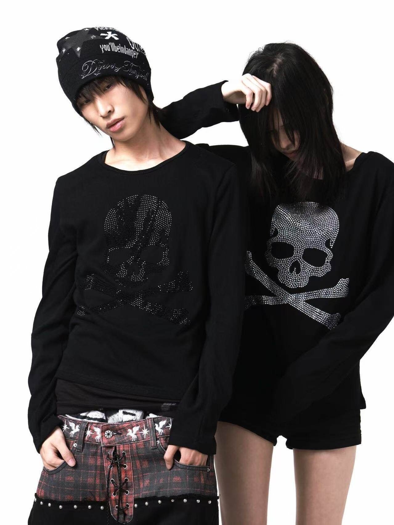 DETW_onLine_Black_Silver_Two_Tone_Skull_Rhinestone_Women&