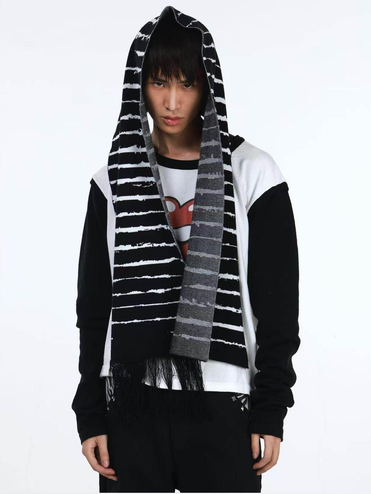 DETW onLine Black White Striped Distressed Thorn Knit Tassel Women&