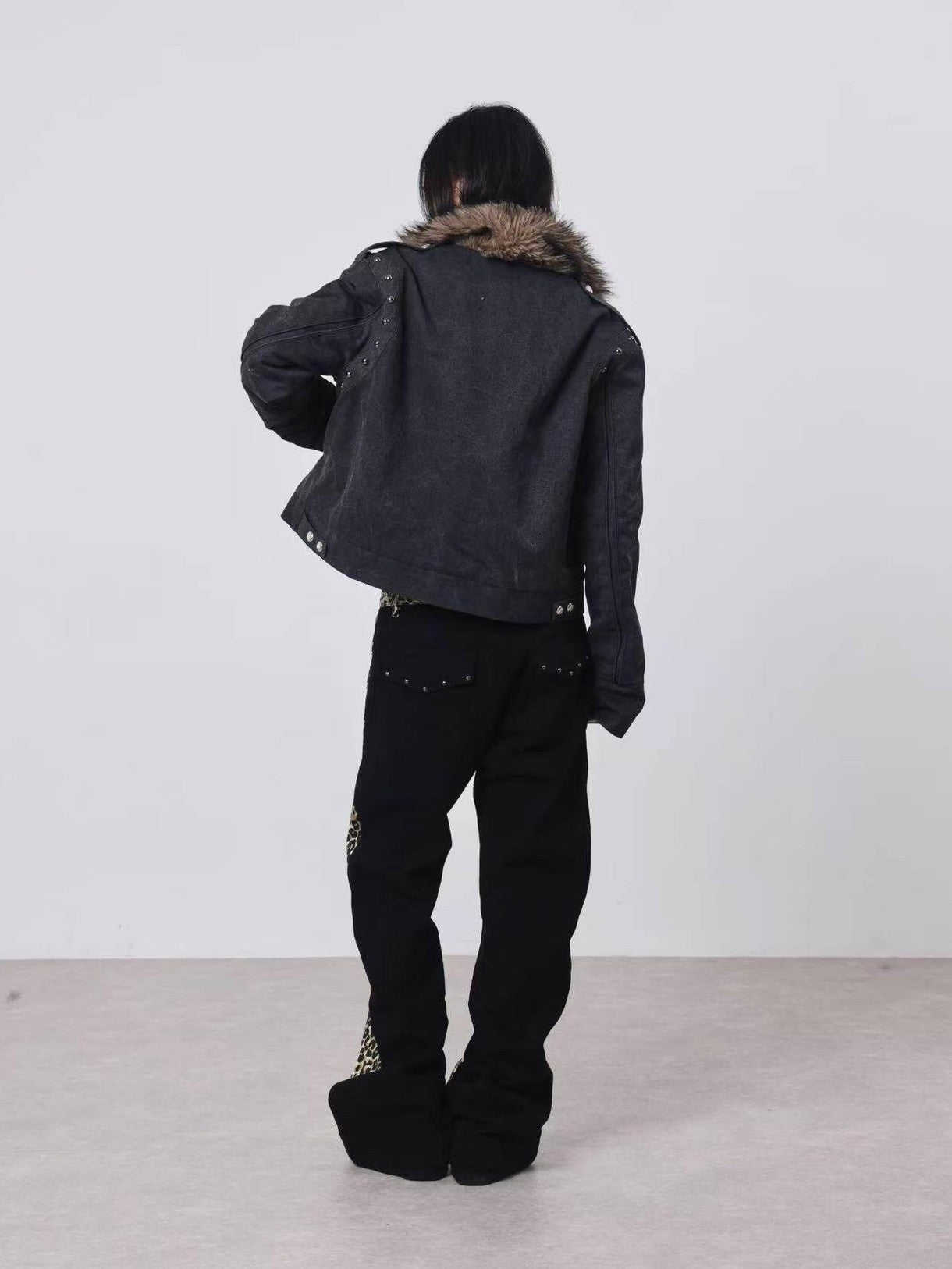 DETW onLine Cement Gray Studded Asymmetric Zip Fur Collar Cropped Women&