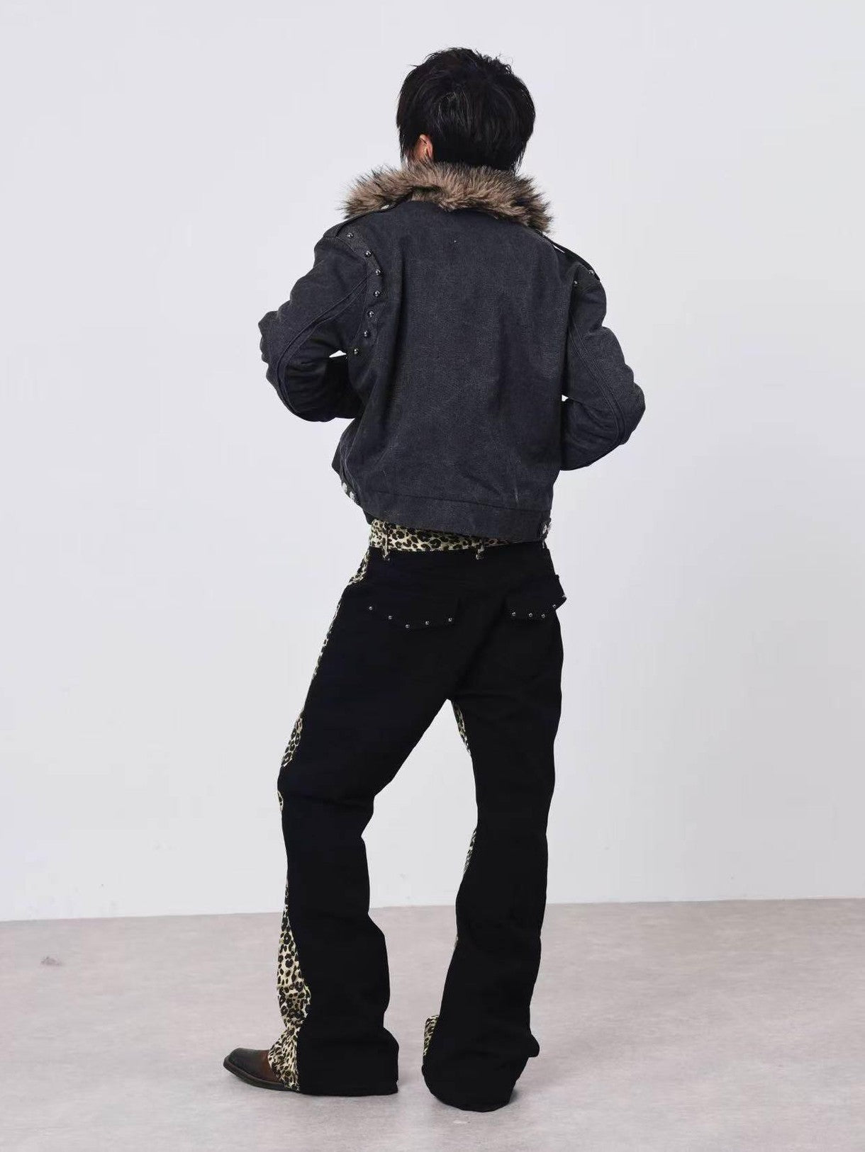 DETW onLine Cement Gray Studded Asymmetric Zip Fur Collar Cropped Women&