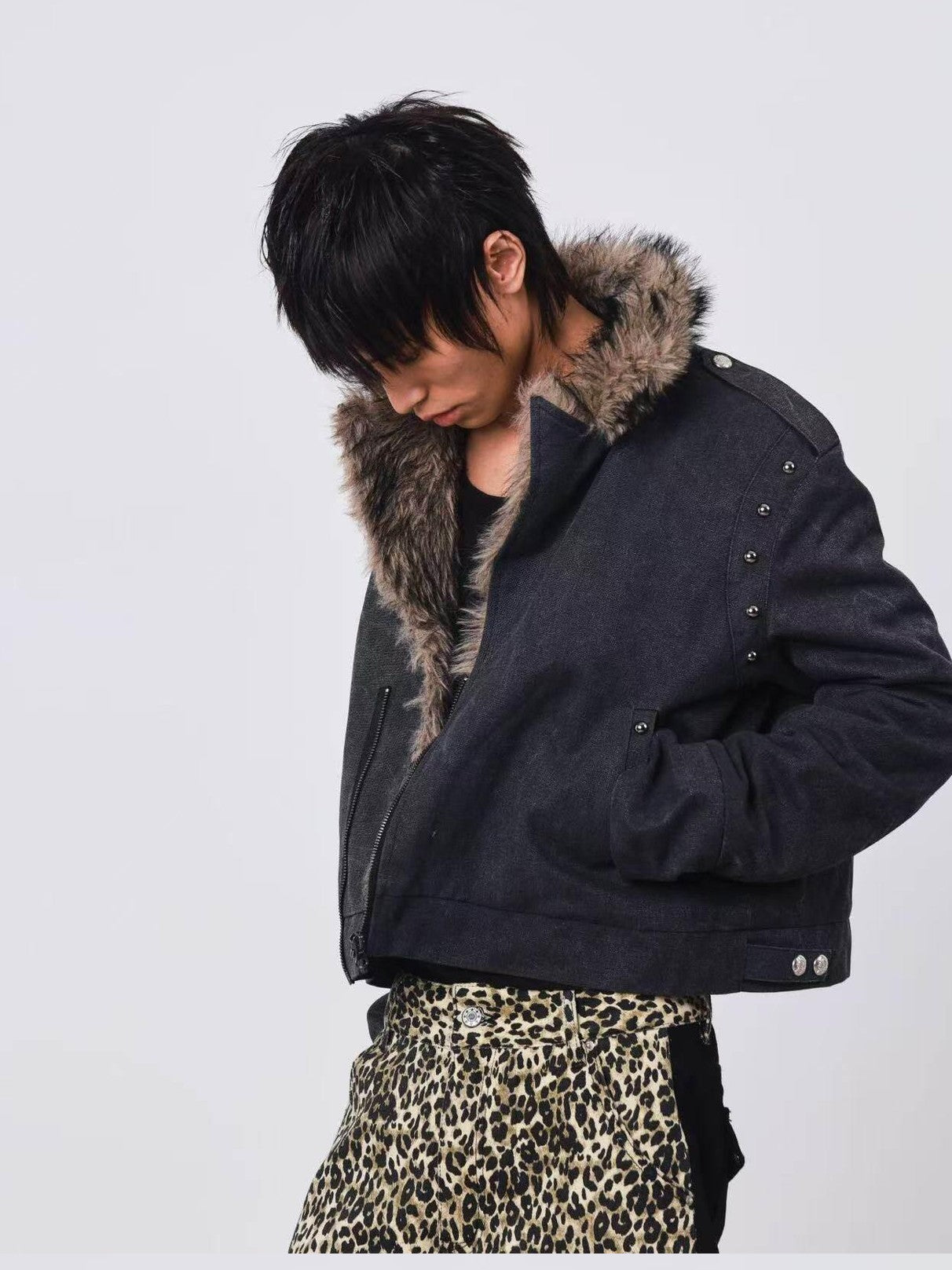 DETW onLine Cement Gray Studded Asymmetric Zip Fur Collar Cropped Women&