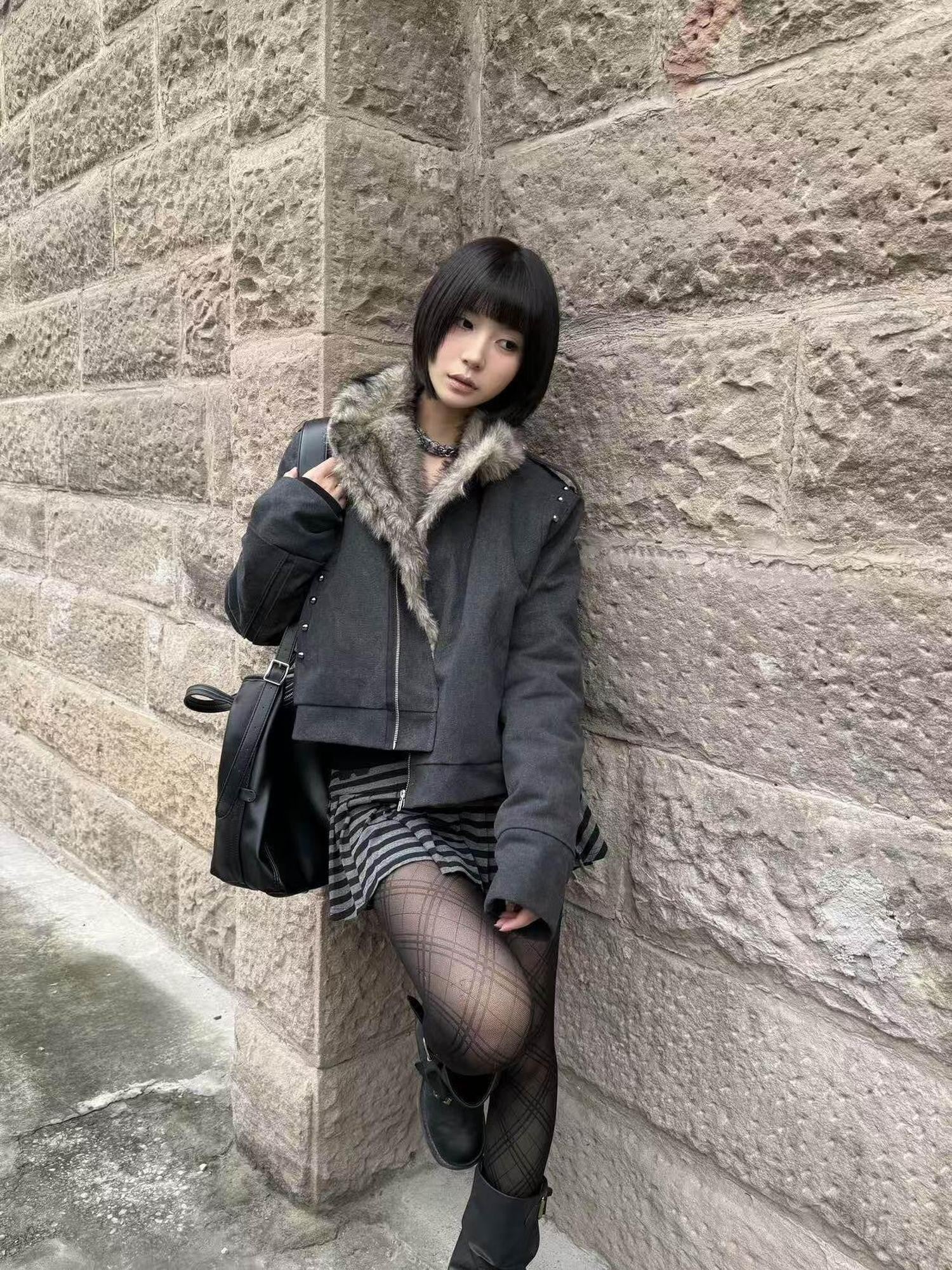 DETW onLine Cement Gray Studded Asymmetric Zip Fur Collar Cropped Women&