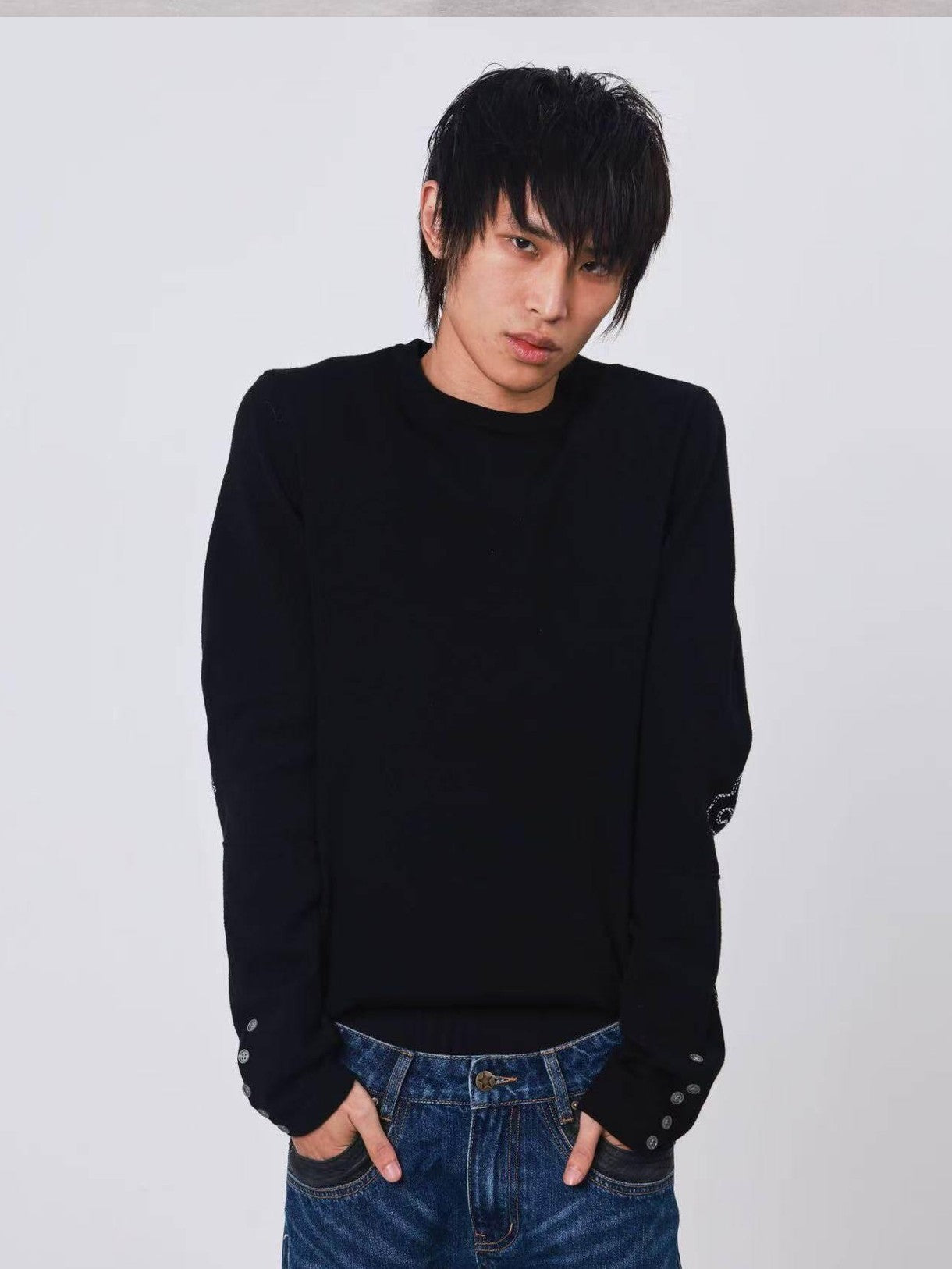 DETW onLine Dark Geometric Key Embroidery Slim Crewneck Women&