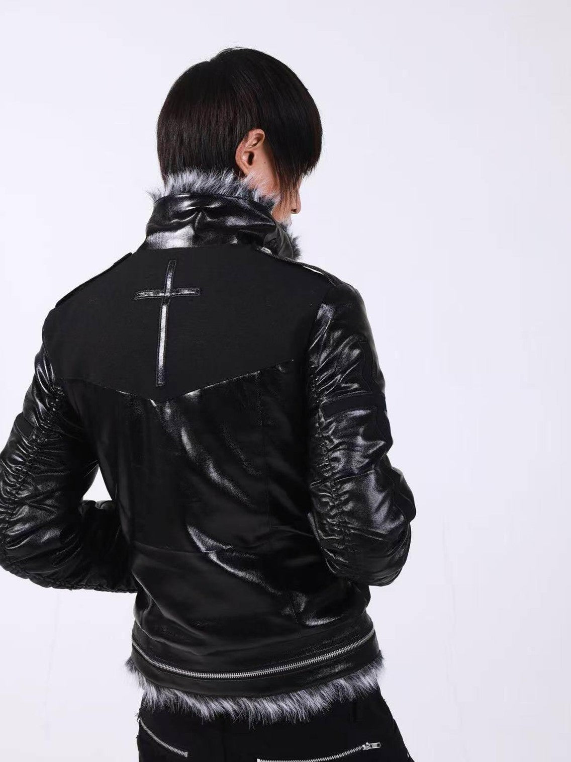 DETW onLine Dark Knight Cross Washed Wax Faux Fur Collar Women&