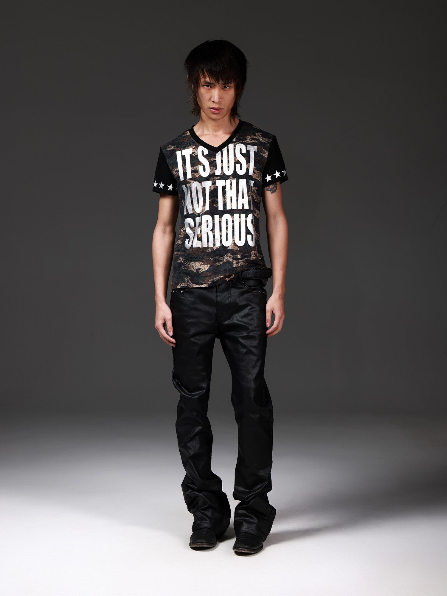 DETW onLine Distressed Camo Applique Foil Print Women&