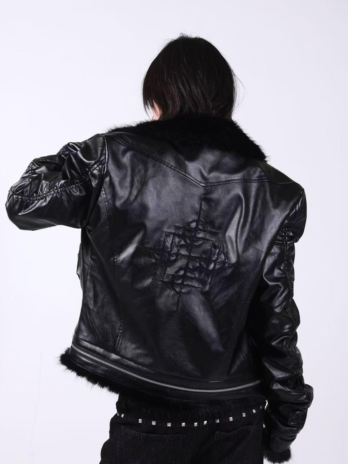 DETW onLine Embroidered Patchwork Fur Bomber Metal Hardware Women&